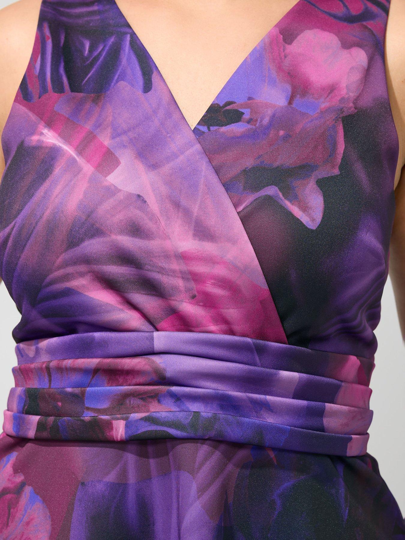 Image 4 of 5 of Yours Curve Abstract V Neck Skater Dress - Purple/Pink