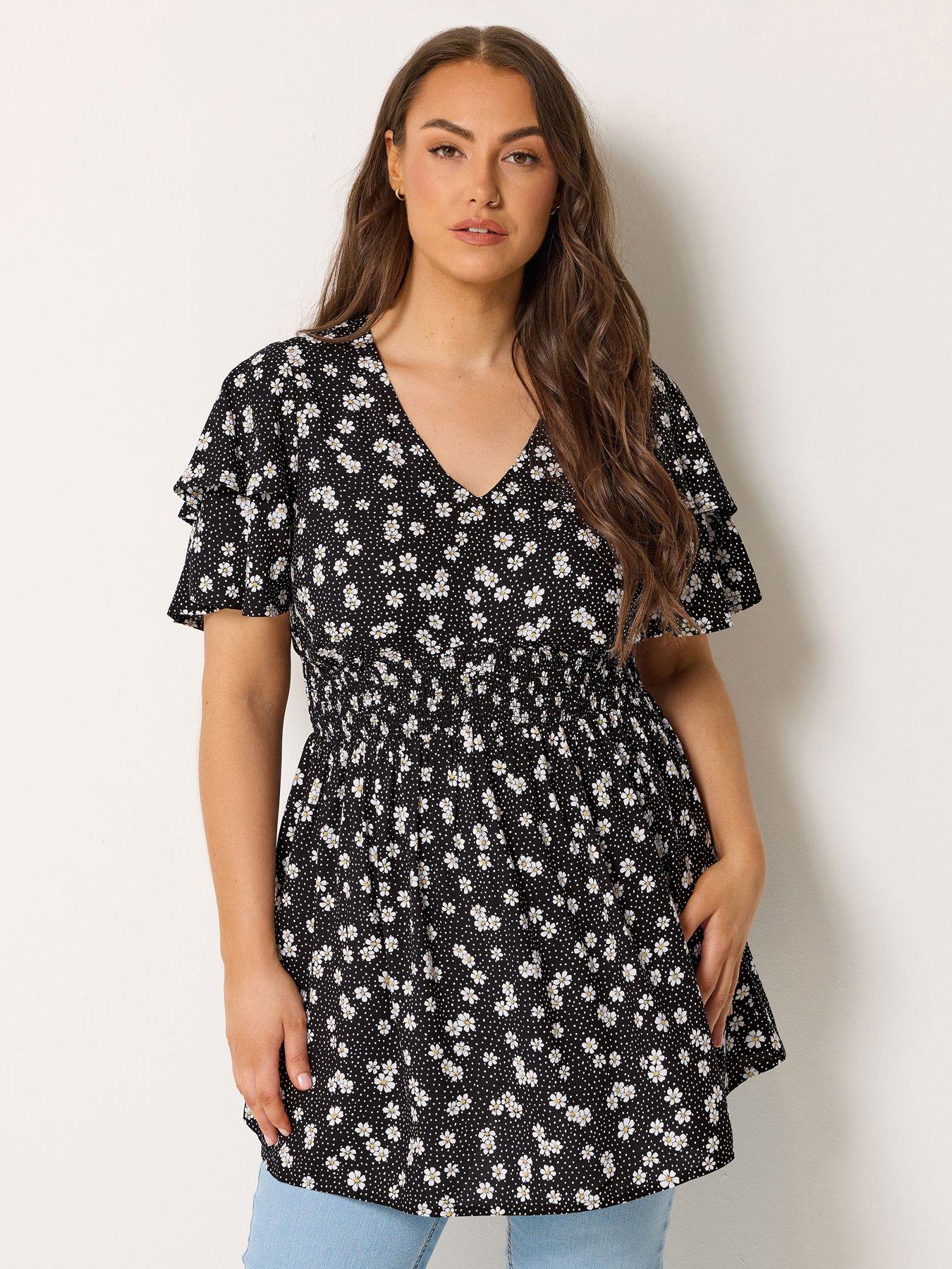 Yours Curve Daisy Print Flutter Sleeve Top - Black