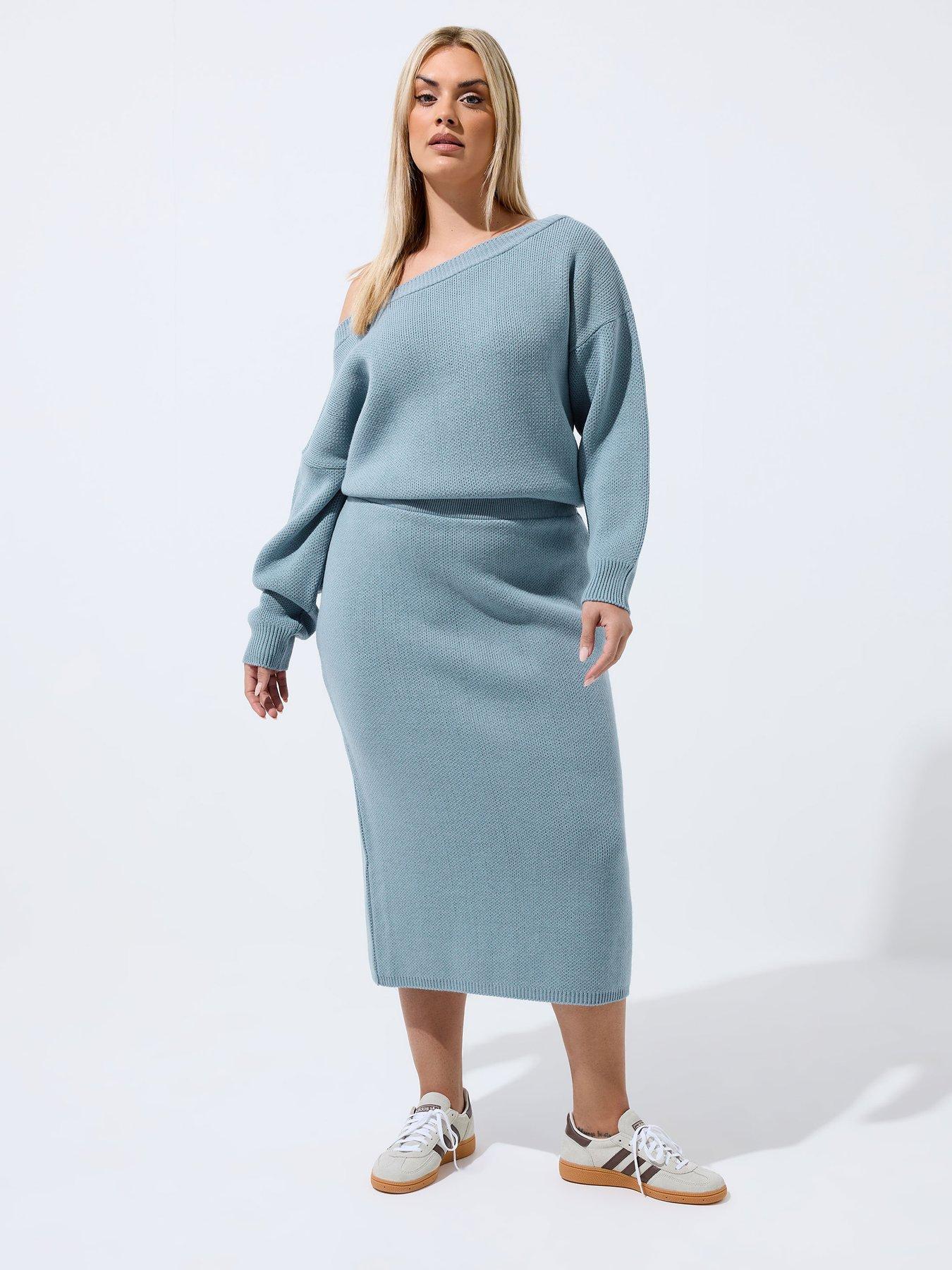 yours-curve-knitted-skirtback
