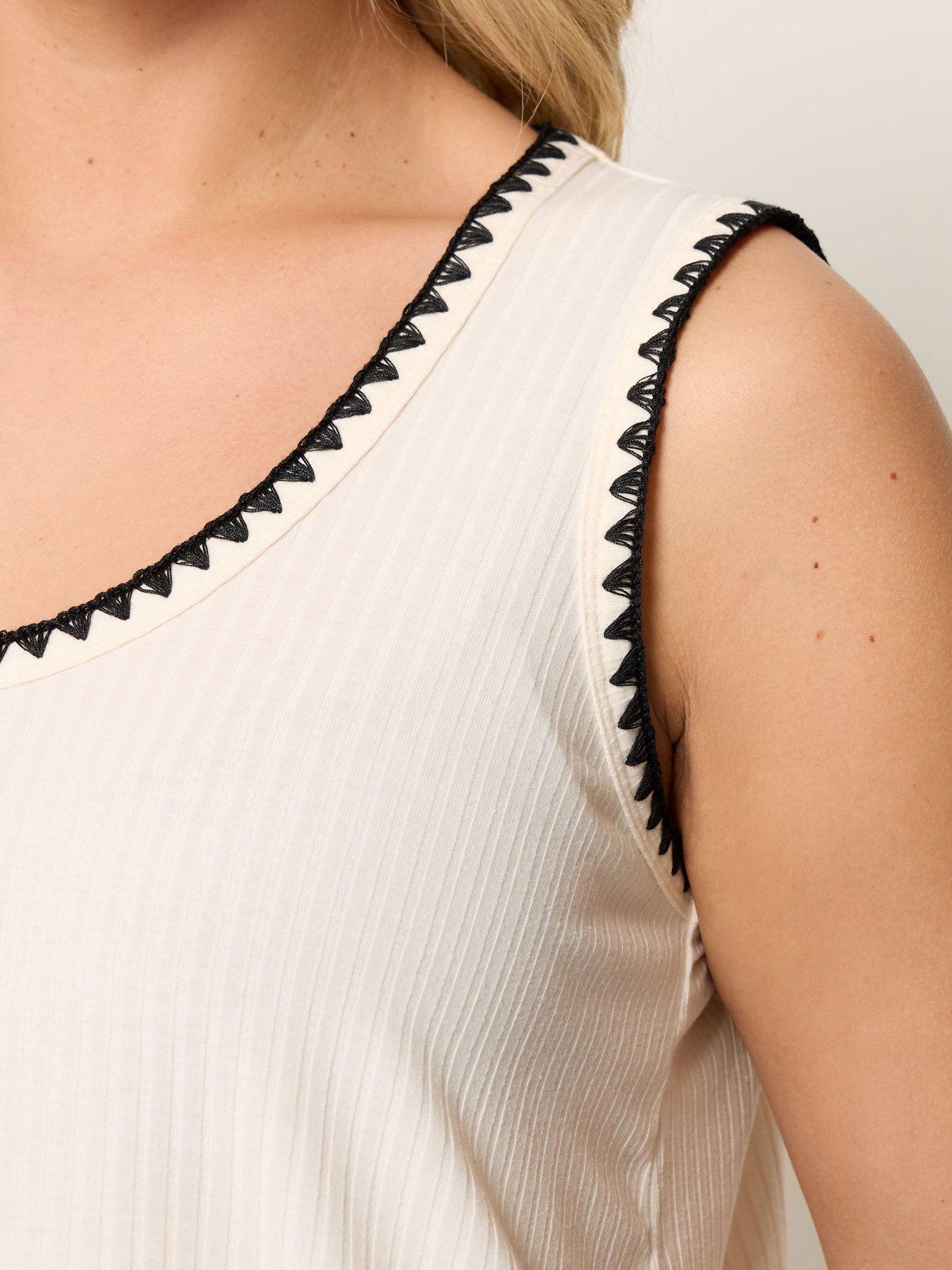 yours-curve-button-front-swing-t-shirtoutfit