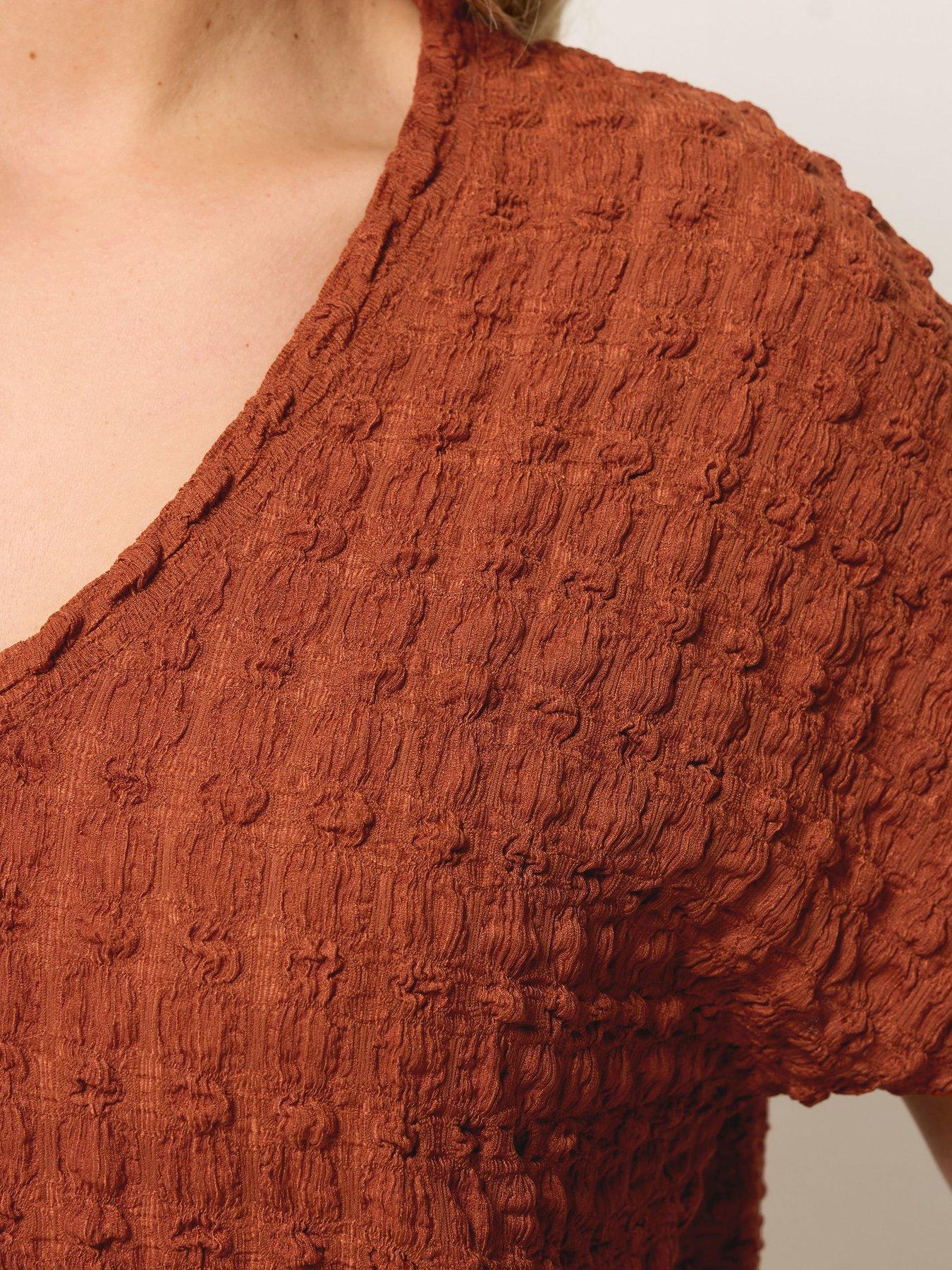 yours-curve-bubble-textured-t-shirt-rust-orangeoutfit