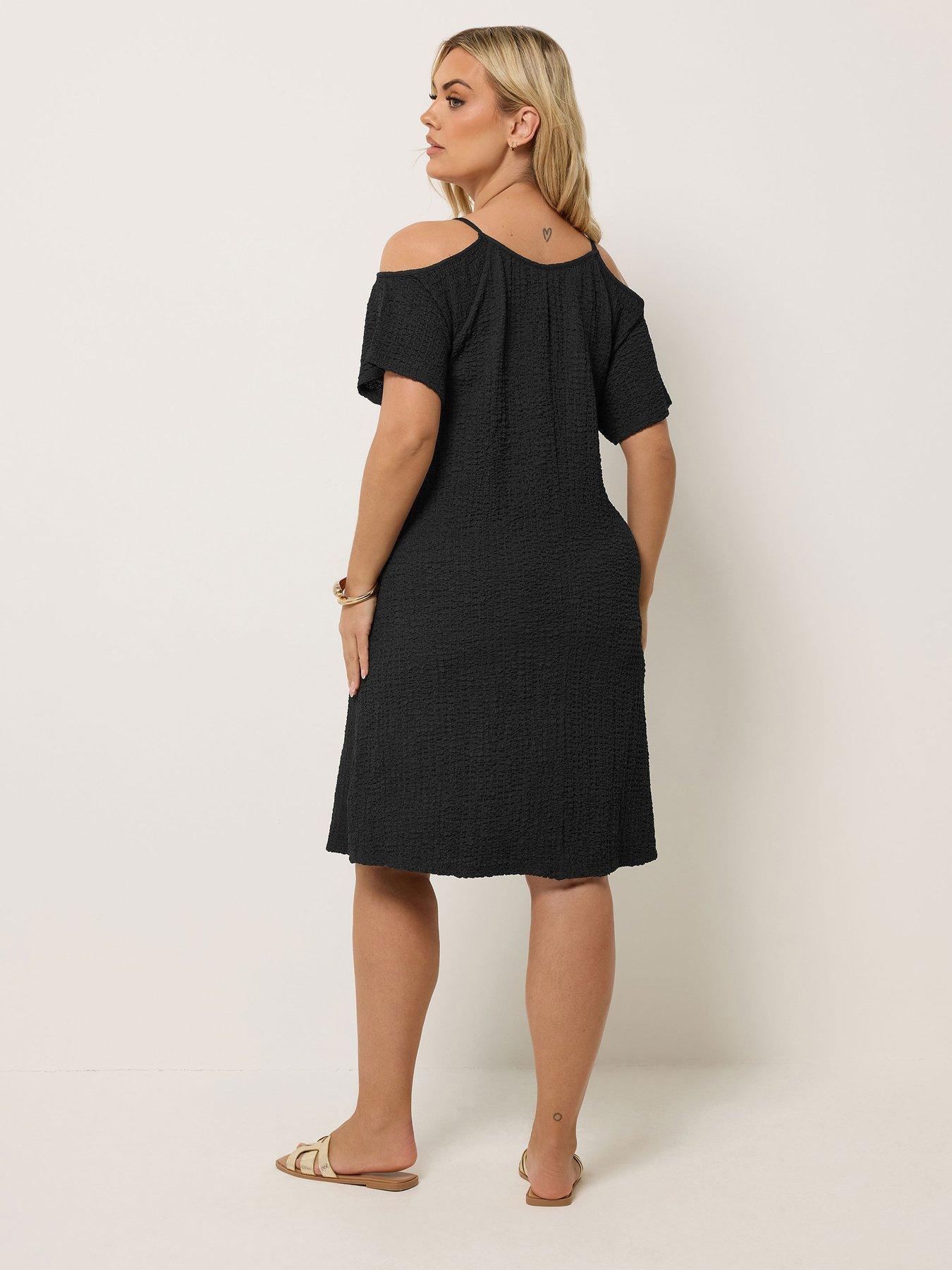 Image 2 of 5 of Yours Curve Textured Cold Shoulder Dress - Black