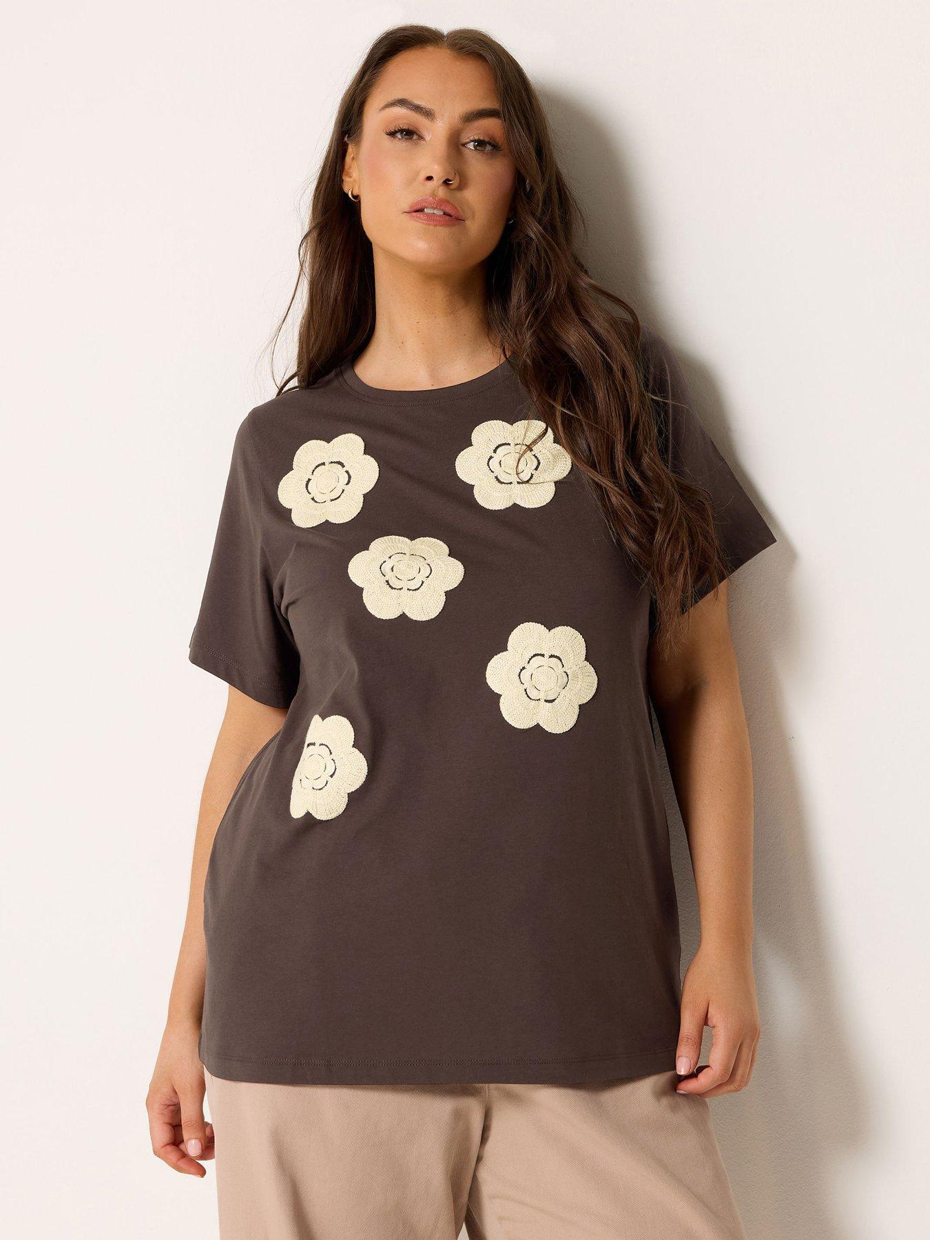 Yours Curve Applique Daisy T-Shirt - Black
