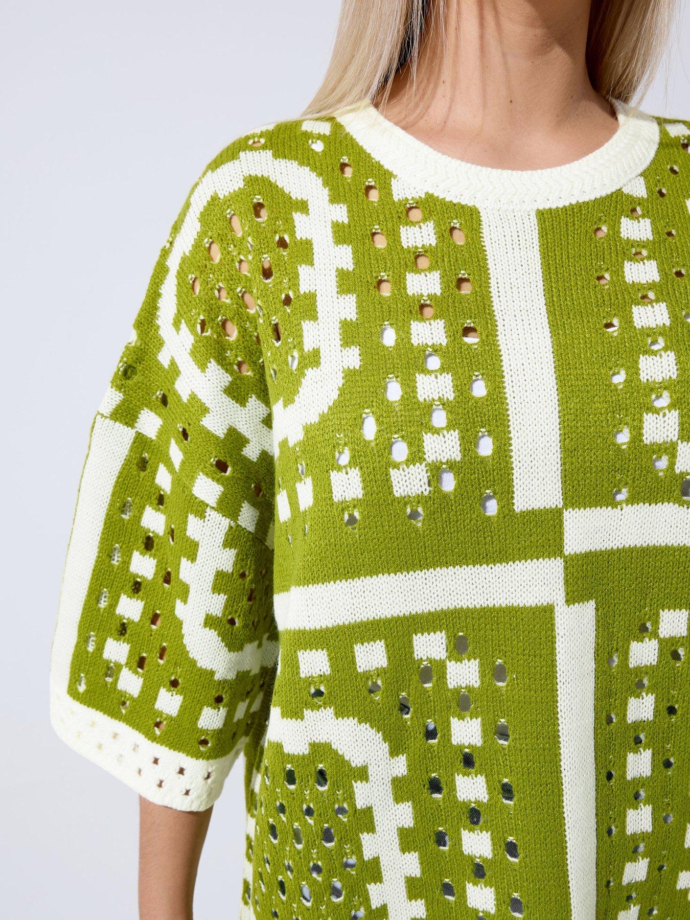 Image 4 of 4 of Yours Curve Crochet Boxy Top - Green