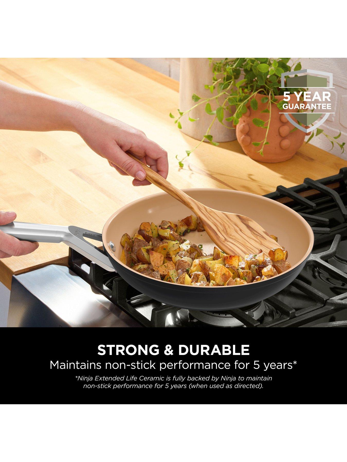 ninja-ninja-extended-life-ceramic-2-piece-frying-pan-set-cw92000euioutfit