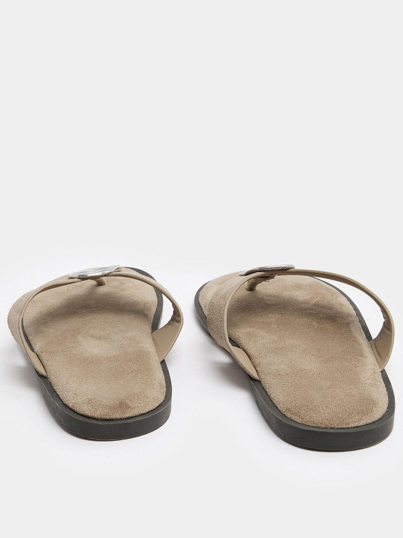 yours-extra-wide-fit-hammered-disk-sandals-creamback