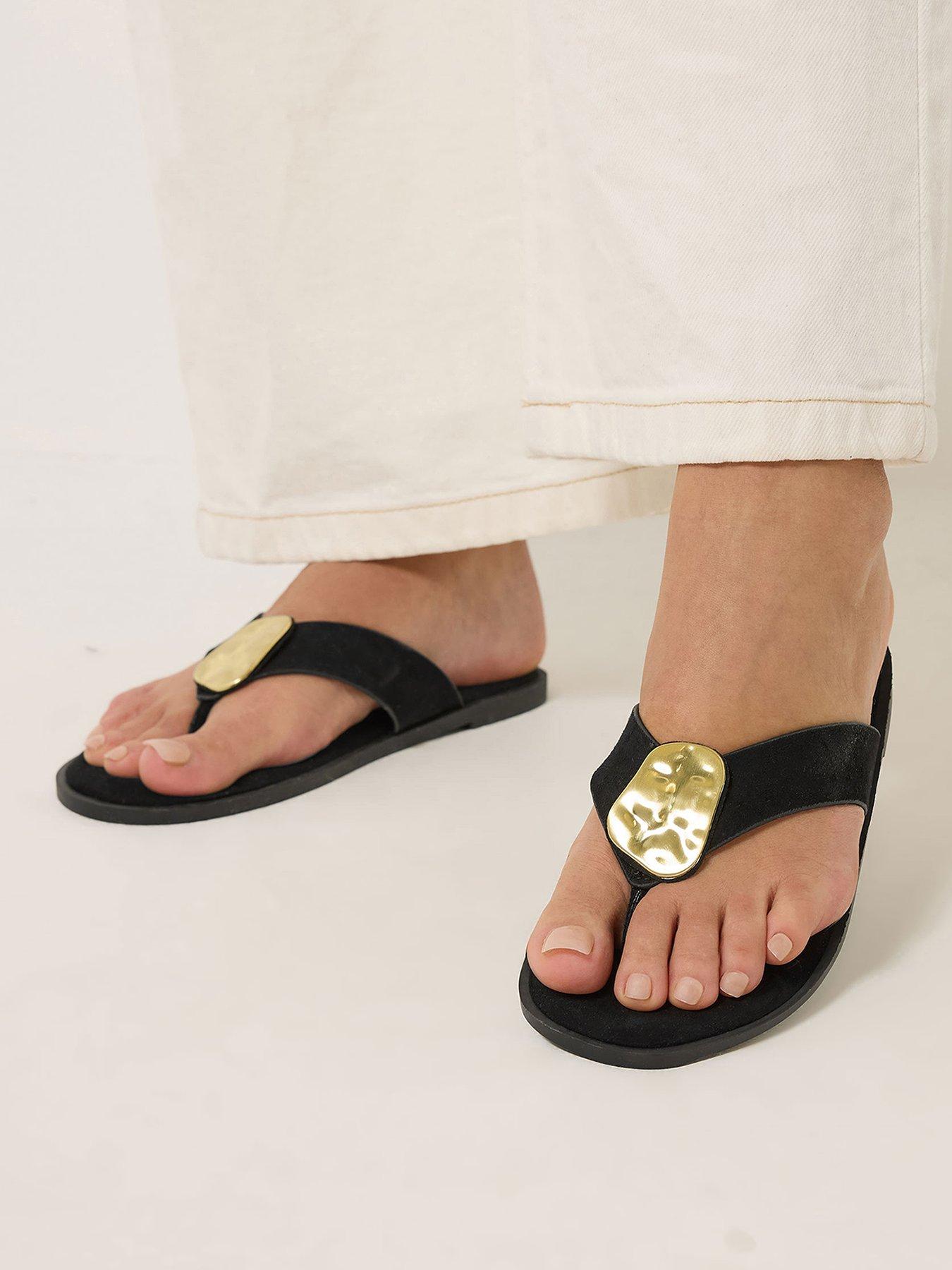 yours-hammered-disk-sandals-in-extra-wide-fit-blackstillFront