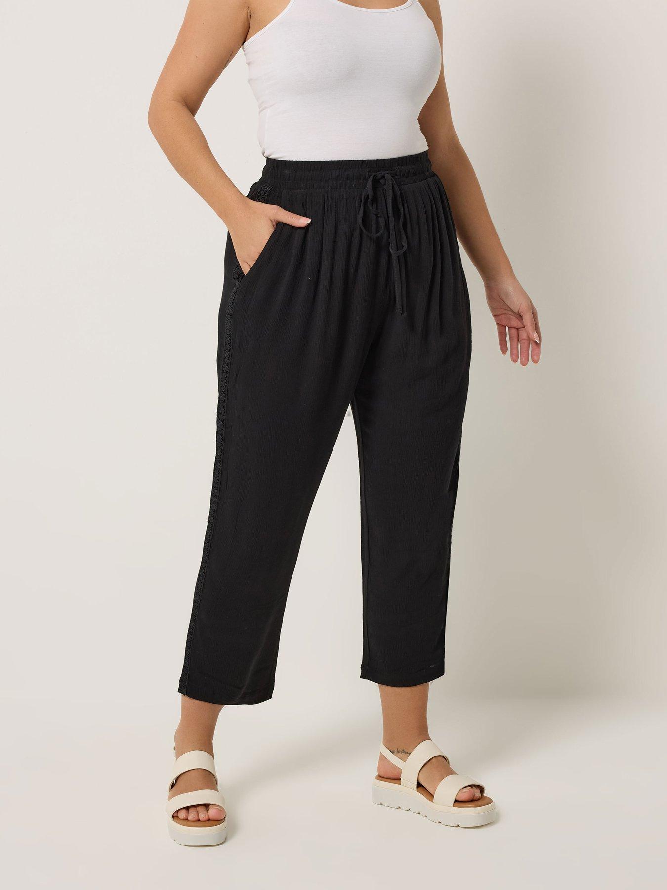 yours-curve-crochet-side-crop-trousersfront
