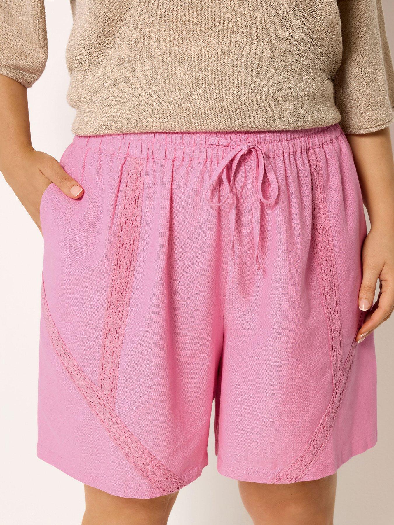 yours-curve-crochet-drawstring-shortsoutfit