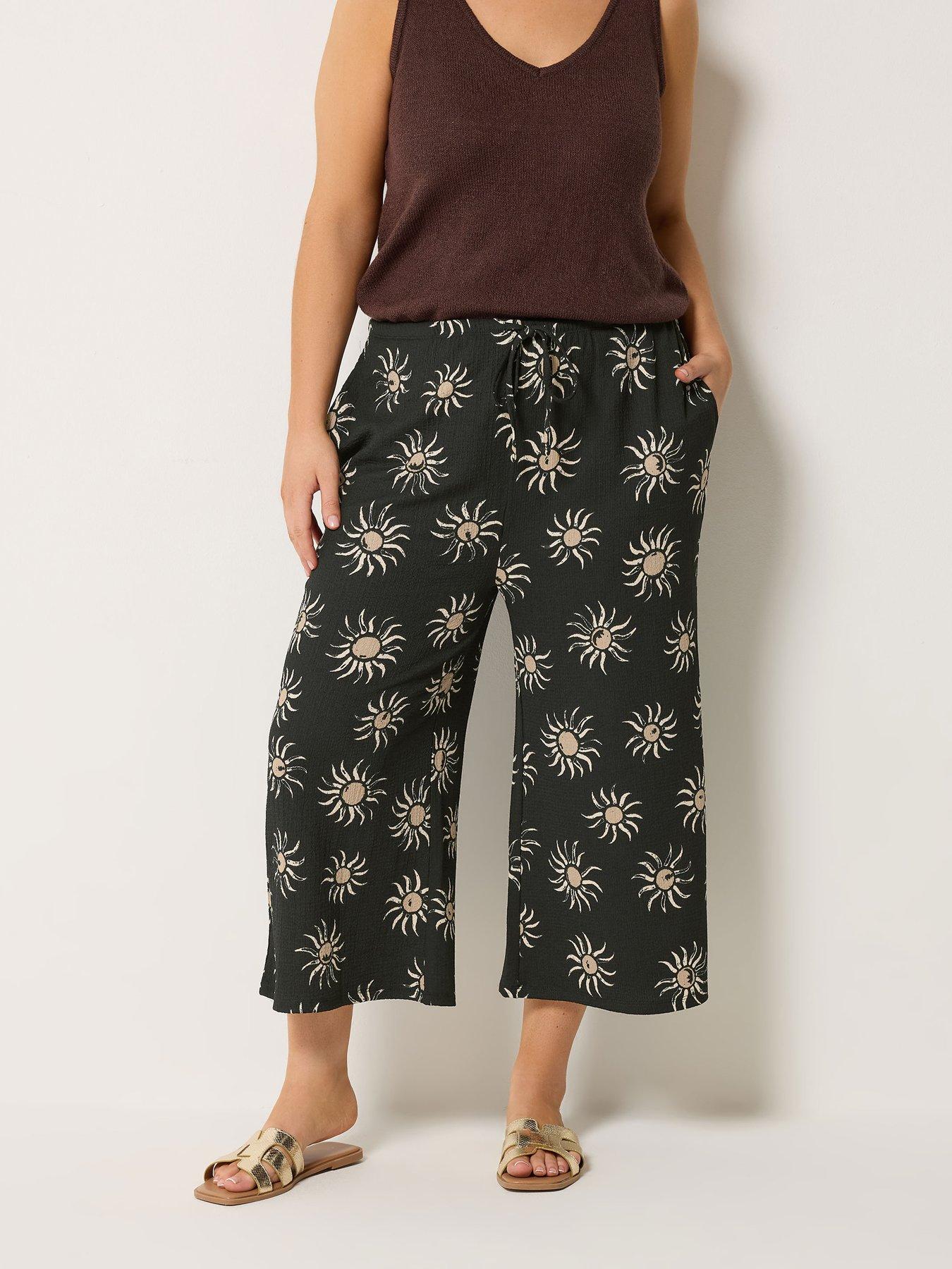 yours-curve-pull-on-spor-print-jersey-shortsfront
