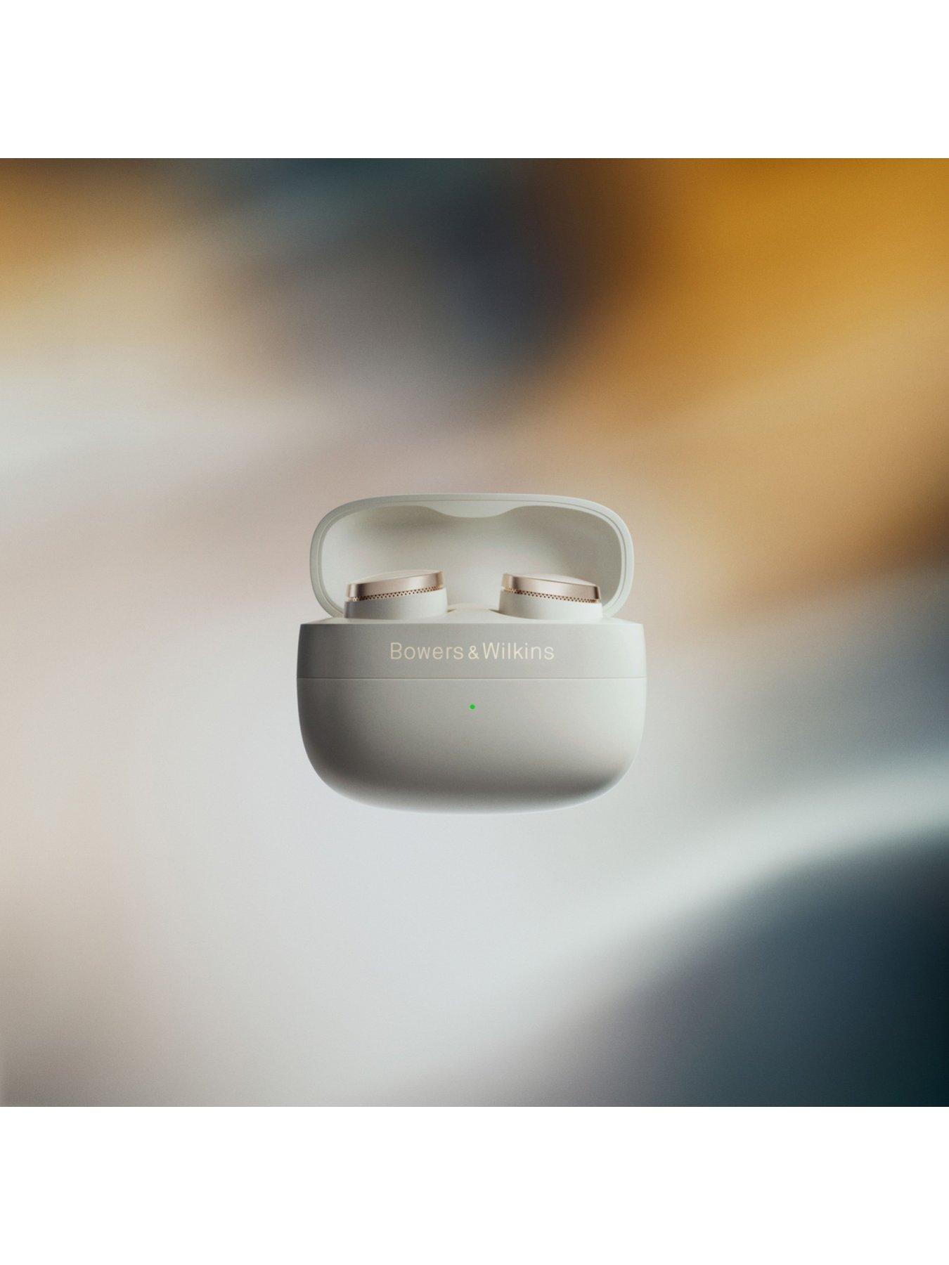 Image 3 of 7 of Bowers & Wilkins Pi8 true wireless headphones