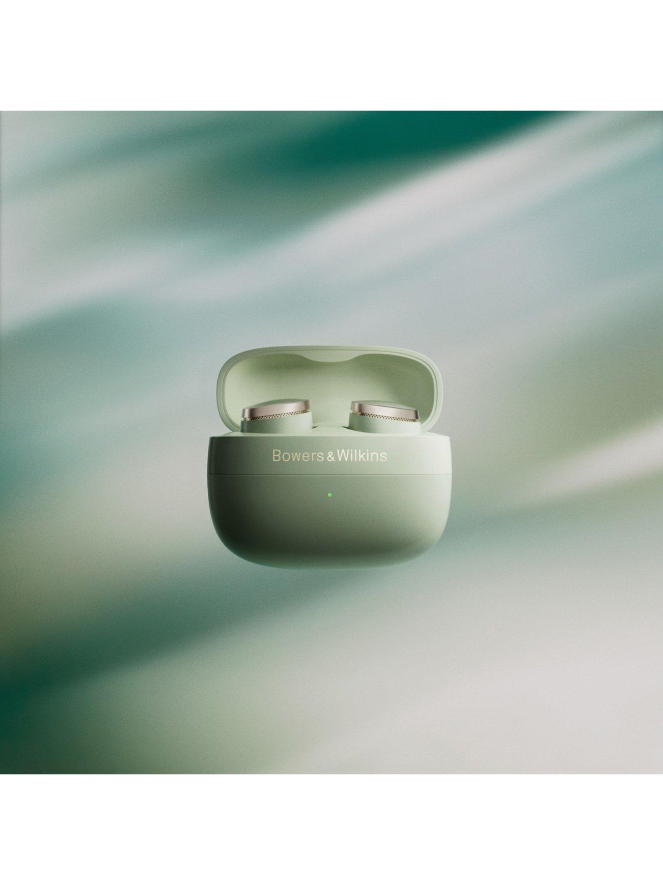 Image 3 of 7 of Bowers & Wilkins Pi8 true wireless headphones