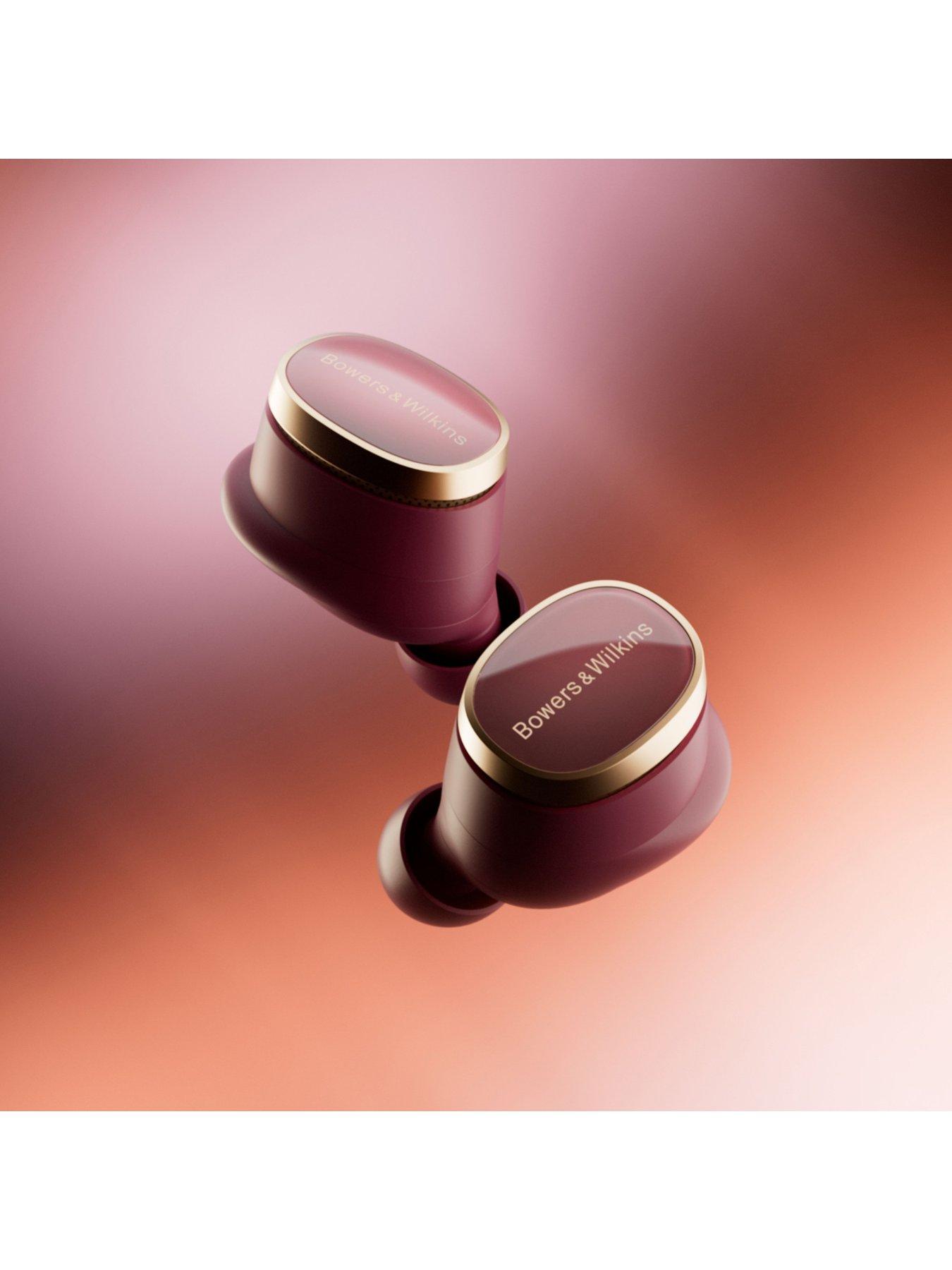 Image 4 of 7 of Bowers & Wilkins Pi8 True Wireless headphones