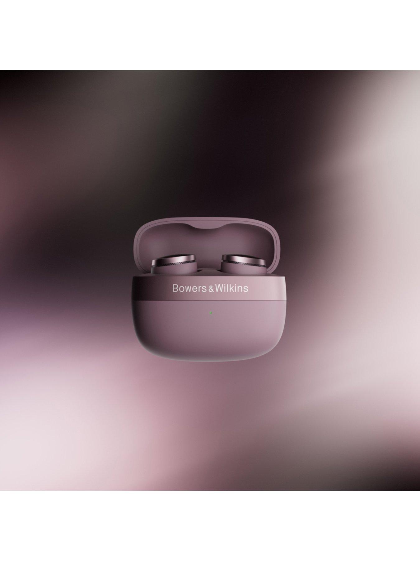 Image 3 of 7 of Bowers & Wilkins Pi8 True Wireless headphones