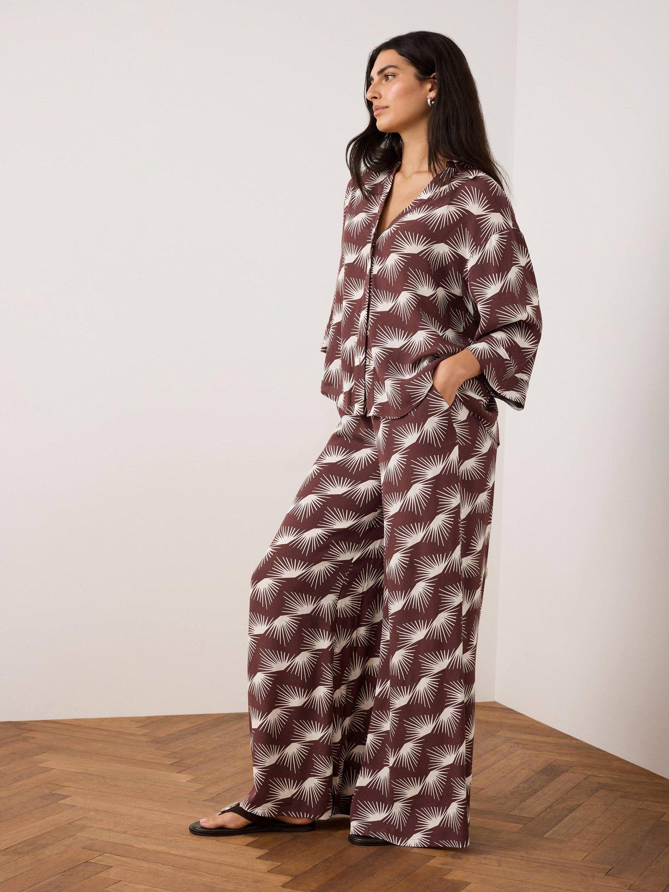 Image 3 of 6 of Mint Velvet Burgundy Print Wide Trouser - Red
