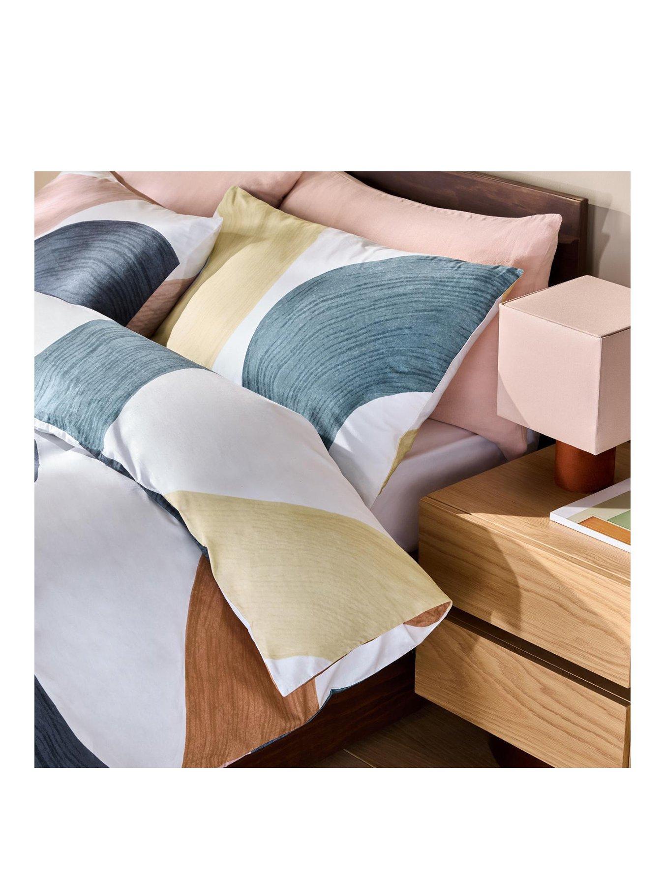 Image 2 of 3 of Made Rala Super King Duvet Set Multi