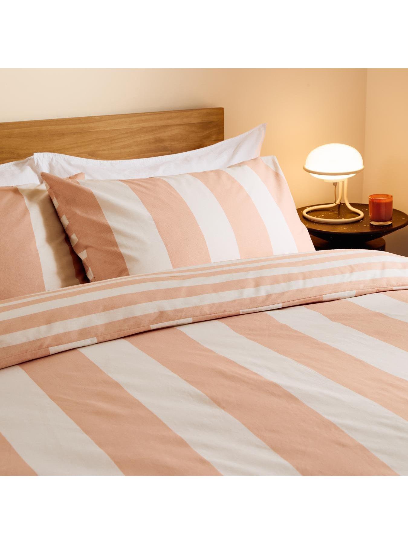 Image 3 of 3 of Made Donni Duvet Set Clay Pink
