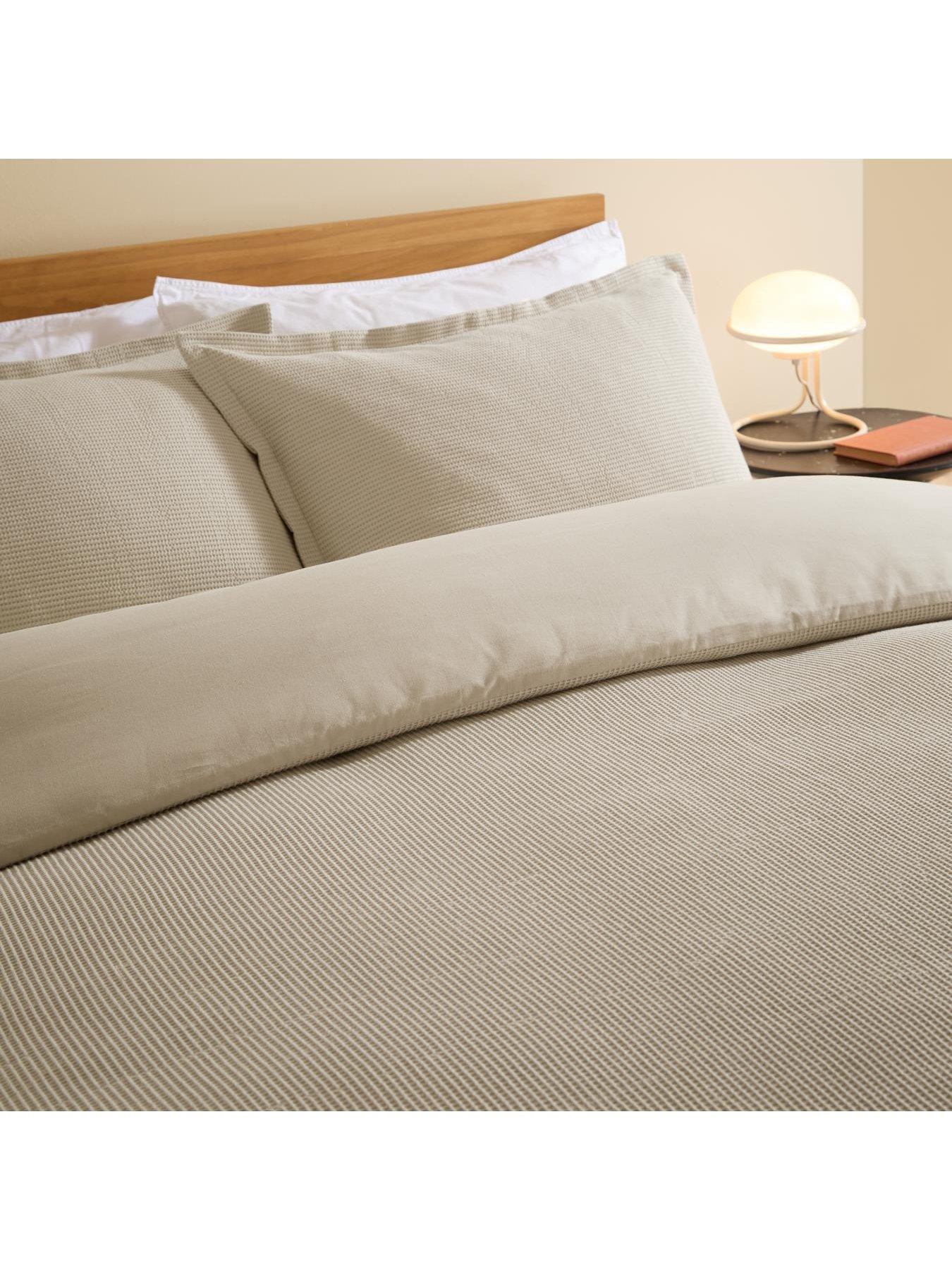 made-cosy-waffle-duvet-set-oatmealback