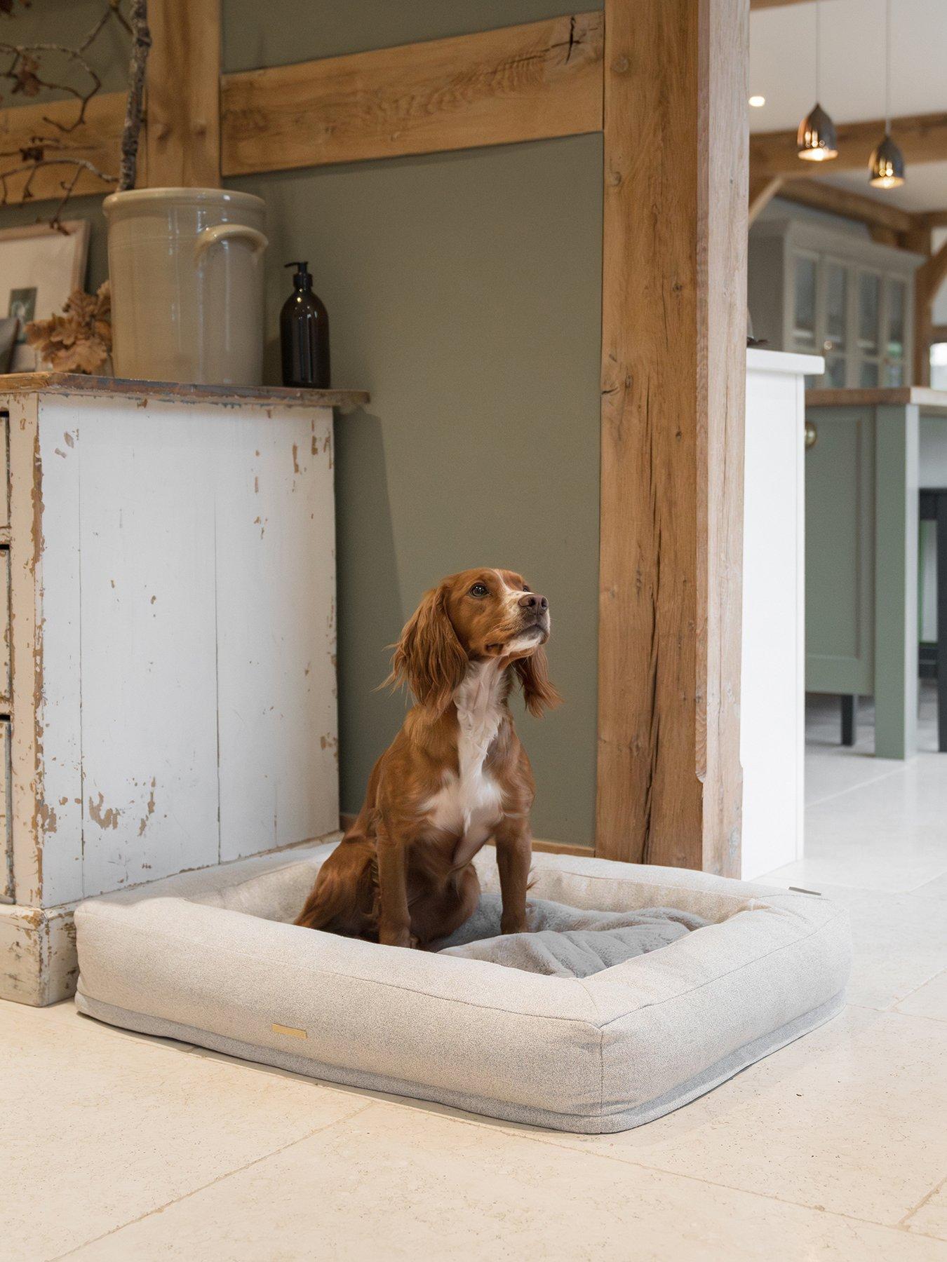 Lords and Labradors Comfort Cube Dog Bed in Ivory by Lords & Labradors