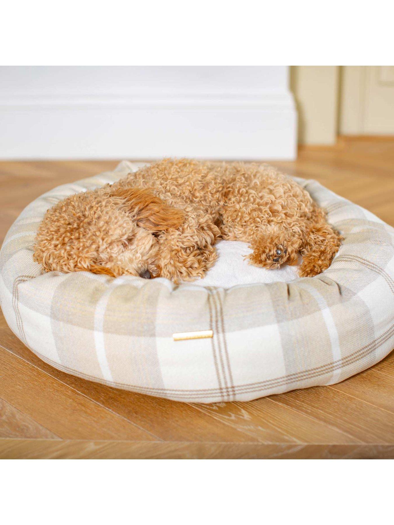 Image 4 of 4 of Lords and Labradors L&L Donut Bed w/inner Balmoral Natural L