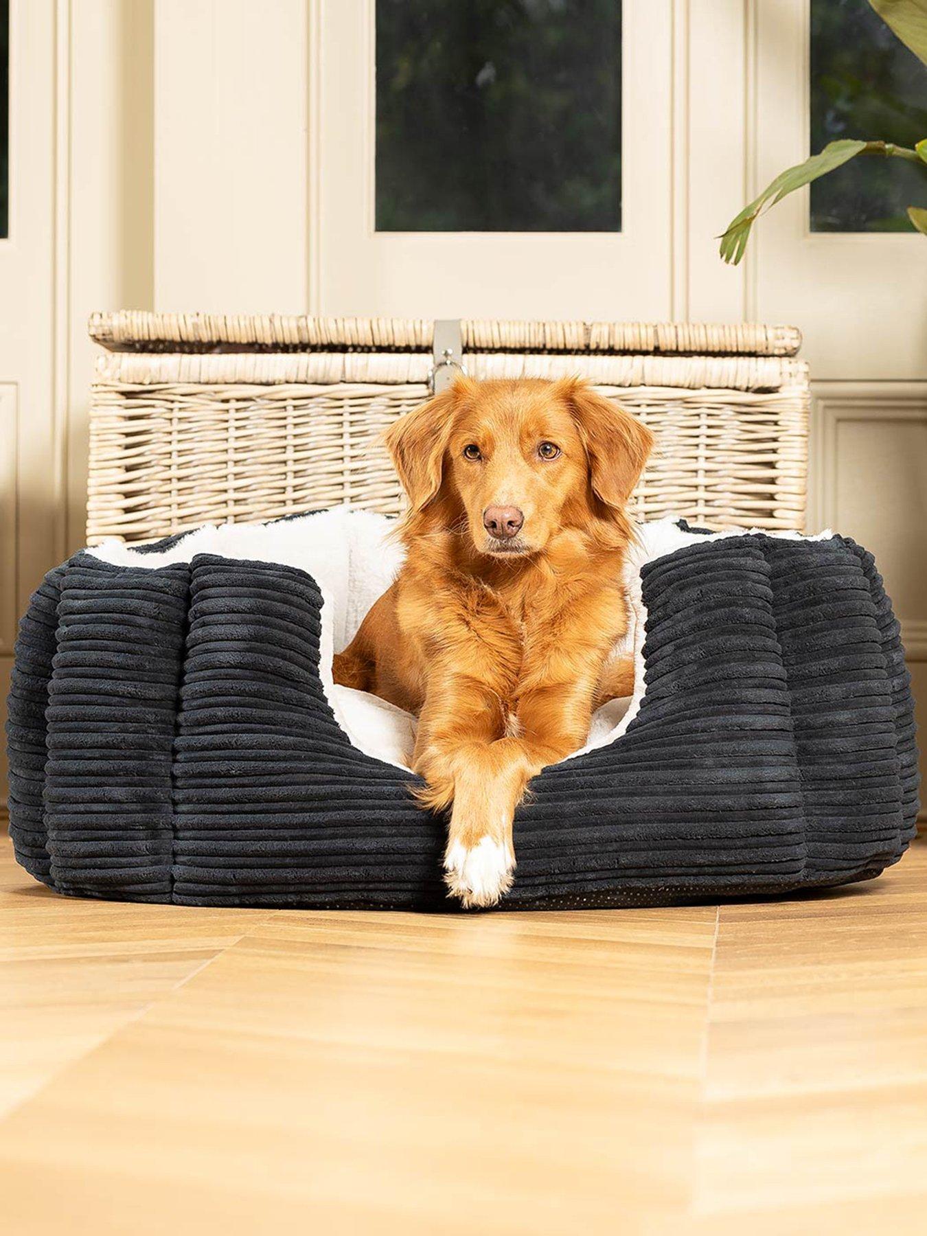 Lords and Labradors L&L High Walled Bed w/inner Navy L
