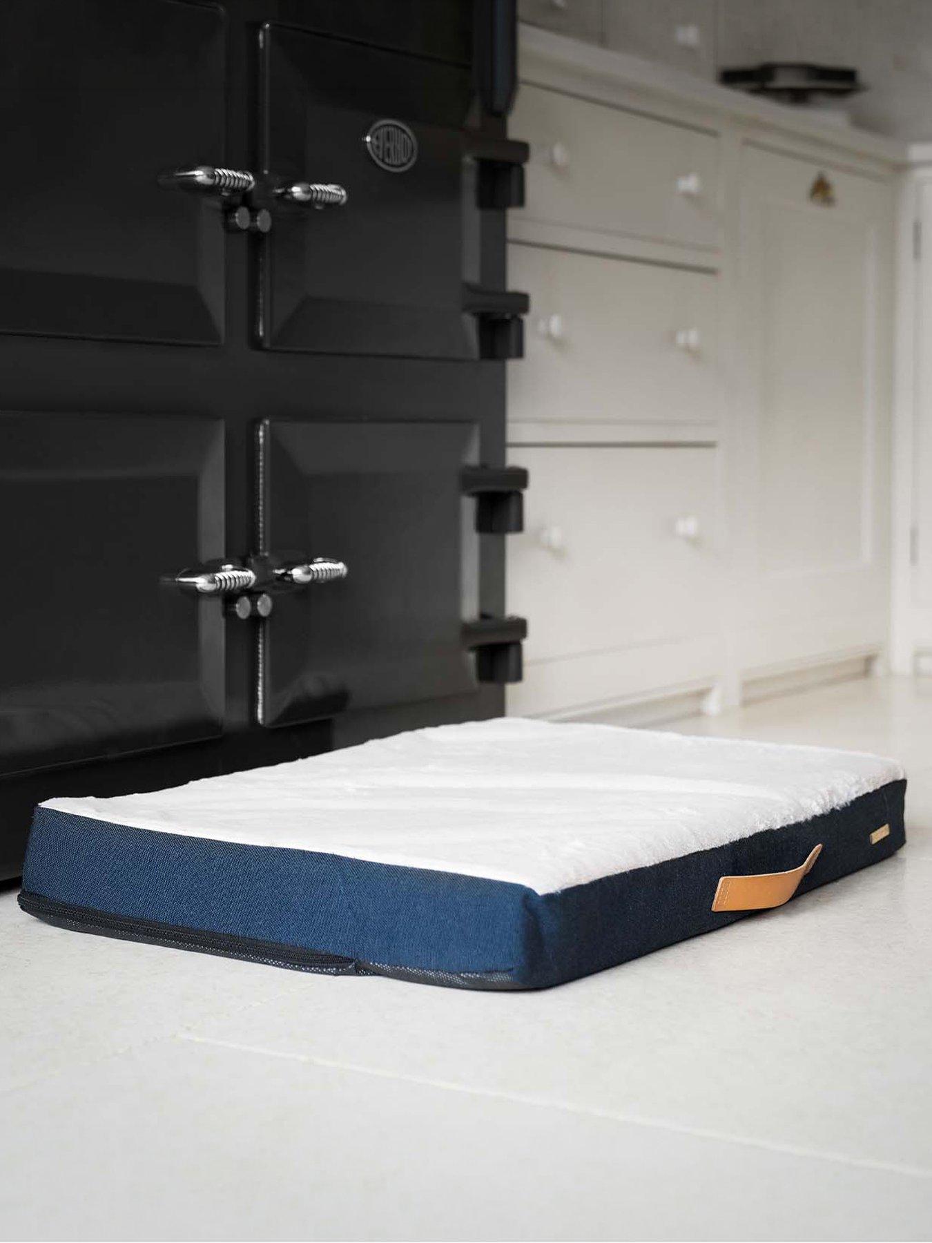 Lords and Labradors Lords & Labradors Essentials Twill Orthopaedic Mattress Denim M