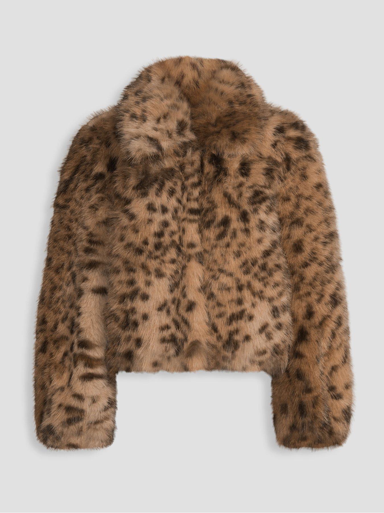 Image 7 of 7 of The Very Collection Womens Volume Sleeve Faux Fur Leopard Jacket - Print