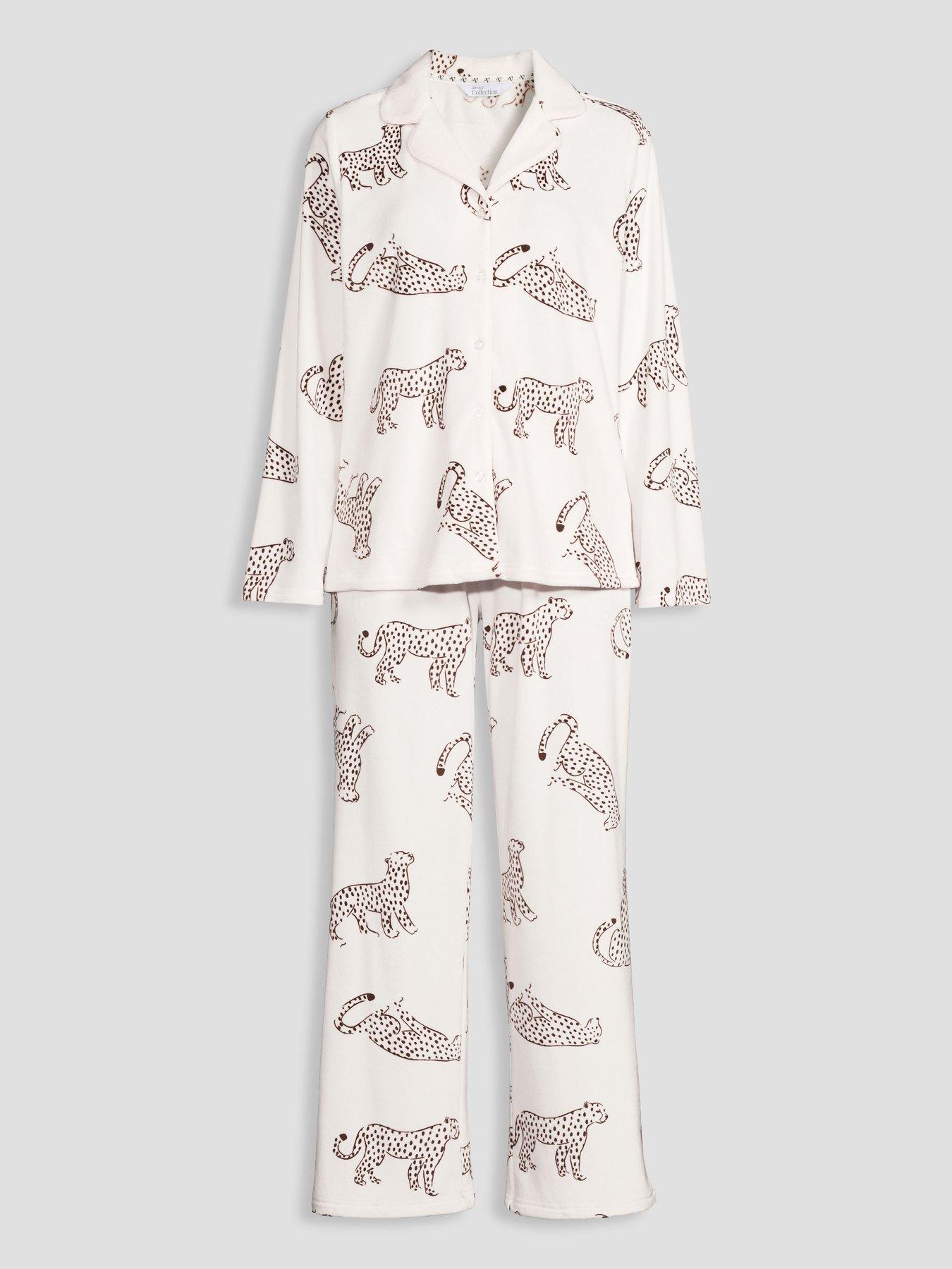Image 7 of 7 of The Very Collection Fleece Revere Printed Pyjama Set - White