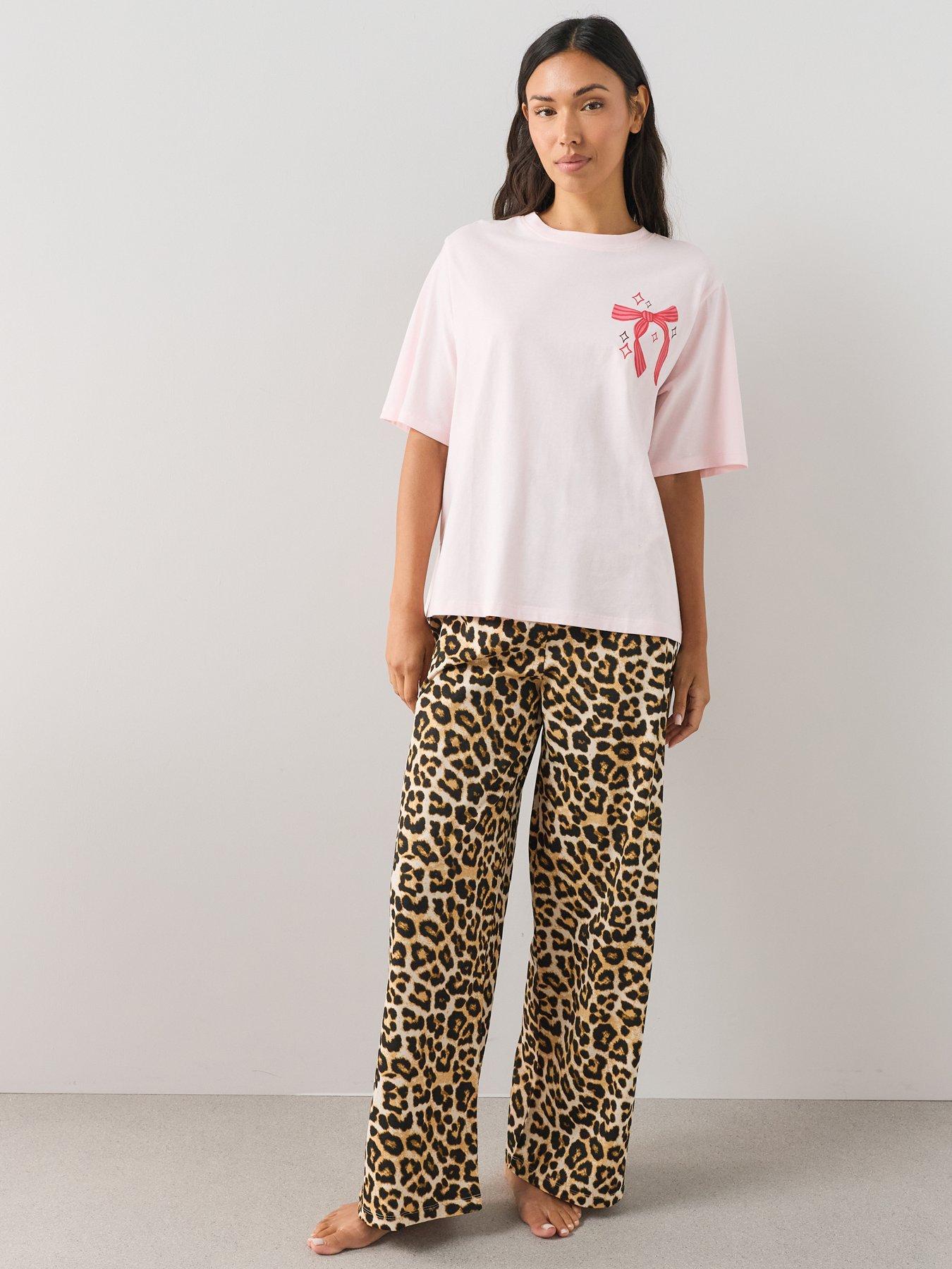 Image 3 of 7 of The Very Collection Oversized Bow Print T-shirt And Leopard Wide Leg Pyjama Set - Pink