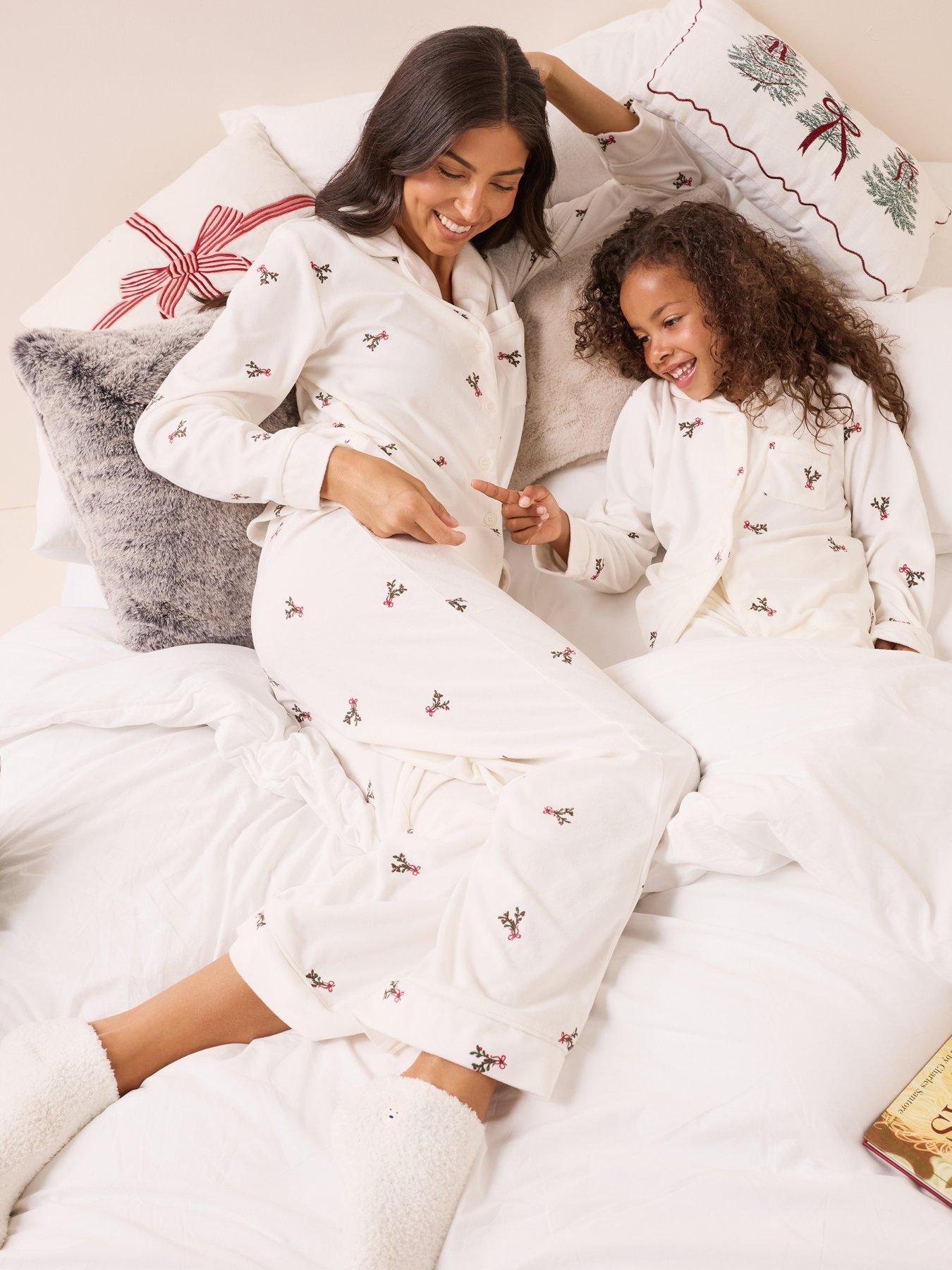 The Very Collection Womens Family Christmas Pj Embroidered Mistletoe Revere Fleece Set