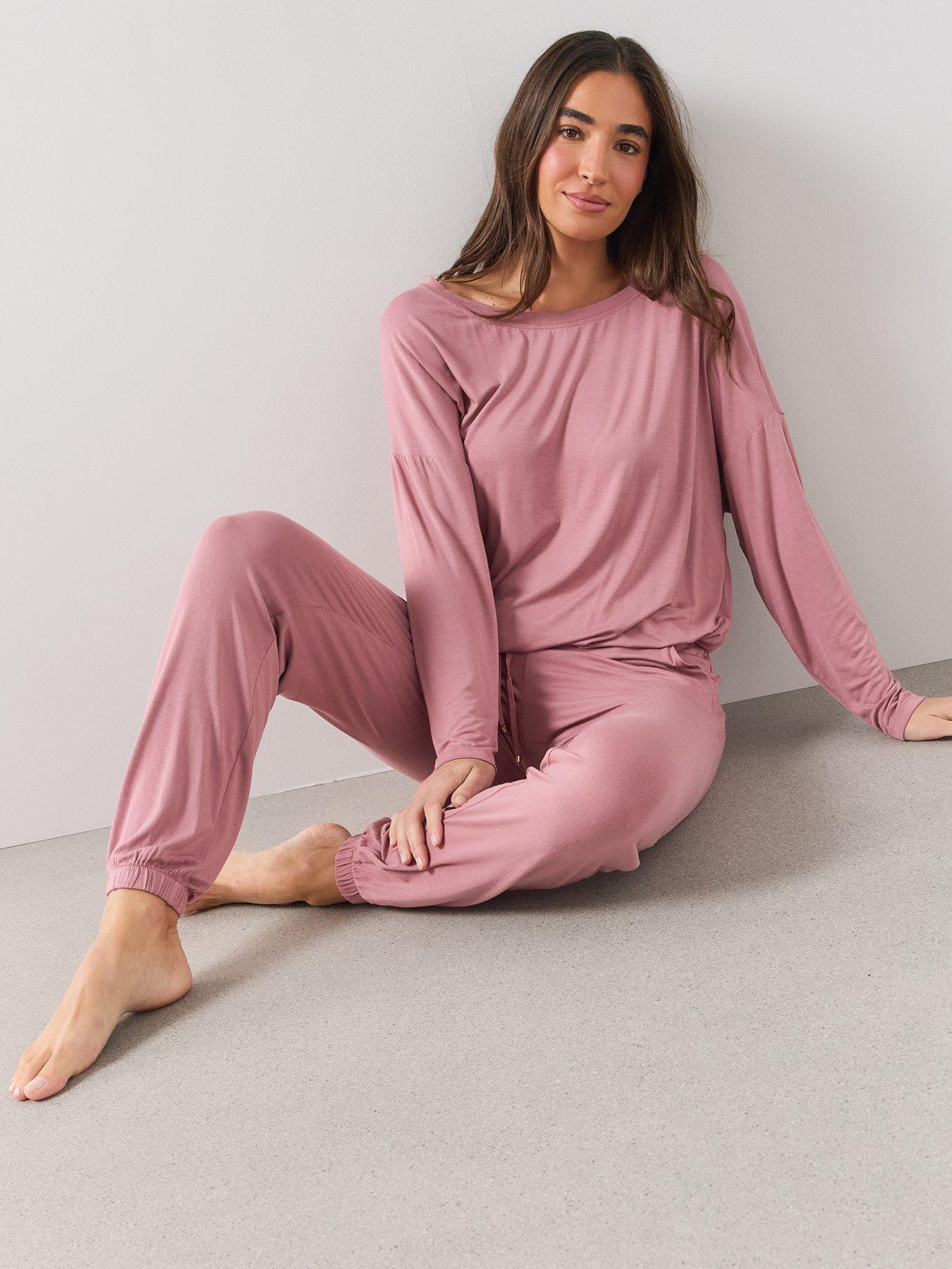 Image 6 of 6 of The Very Collection Slouchy Cuffed Pyjama Set&nbsp;