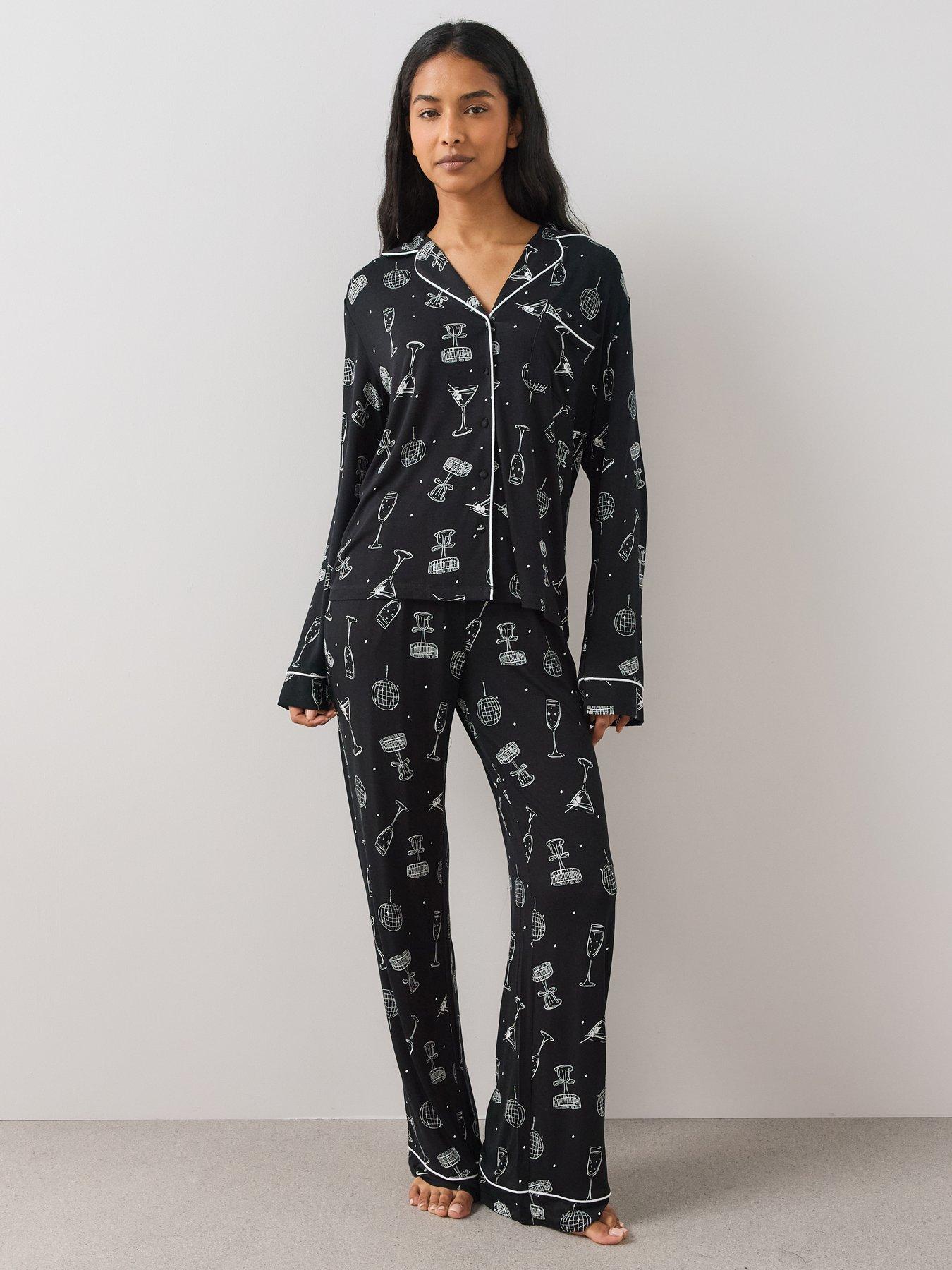 Image 1 of 6 of The Very Collection Revere Printed Pyjama Set - Black/white