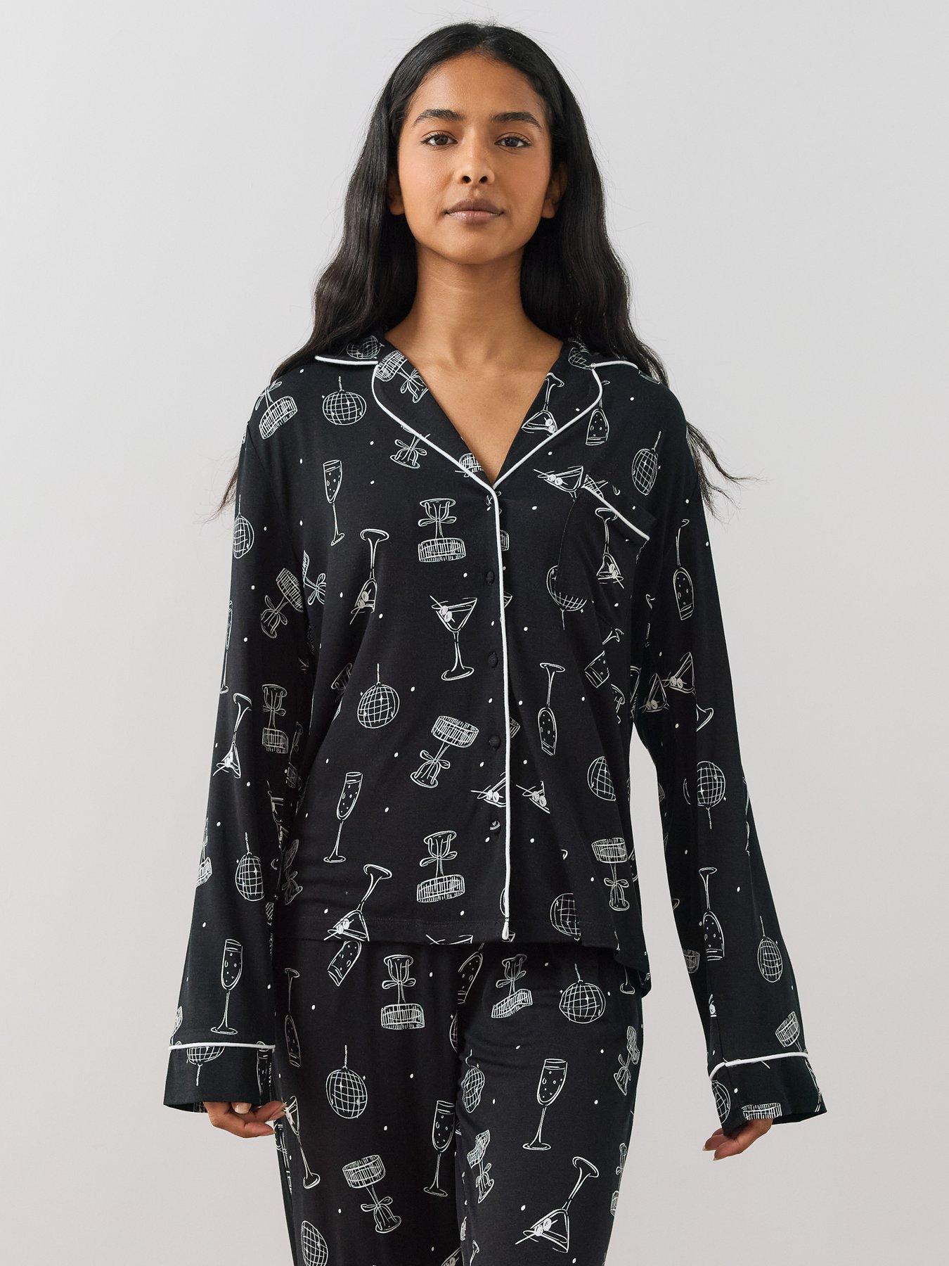 Image 6 of 6 of The Very Collection Revere Printed Pyjama Set - Black/white