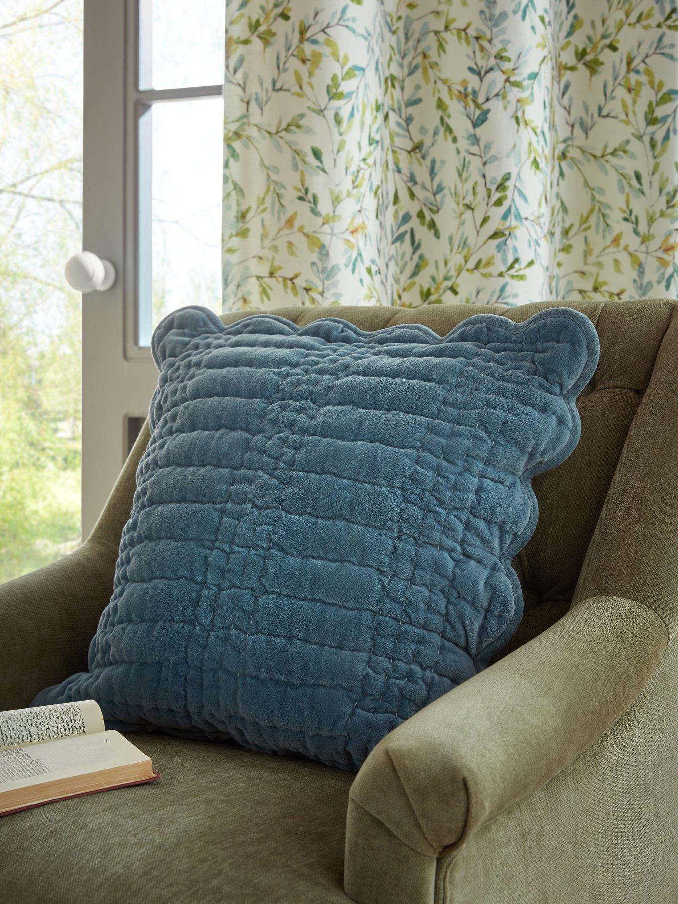 Laura Ashley Brady Scalloped 43x43Cm Cushion