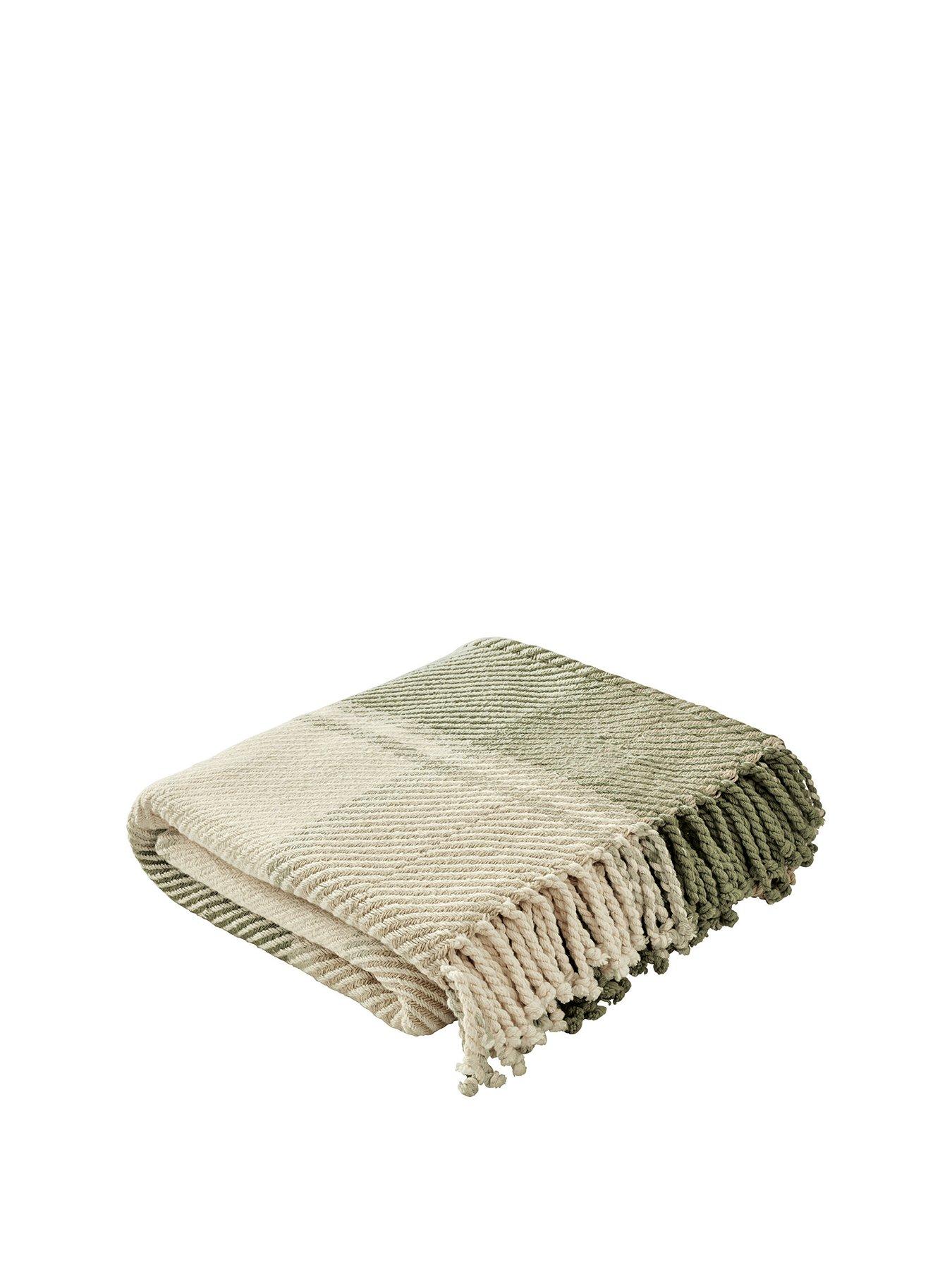 laura-ashley-dylan-throw-150cm-x-200cm-hedgerowstillFront
