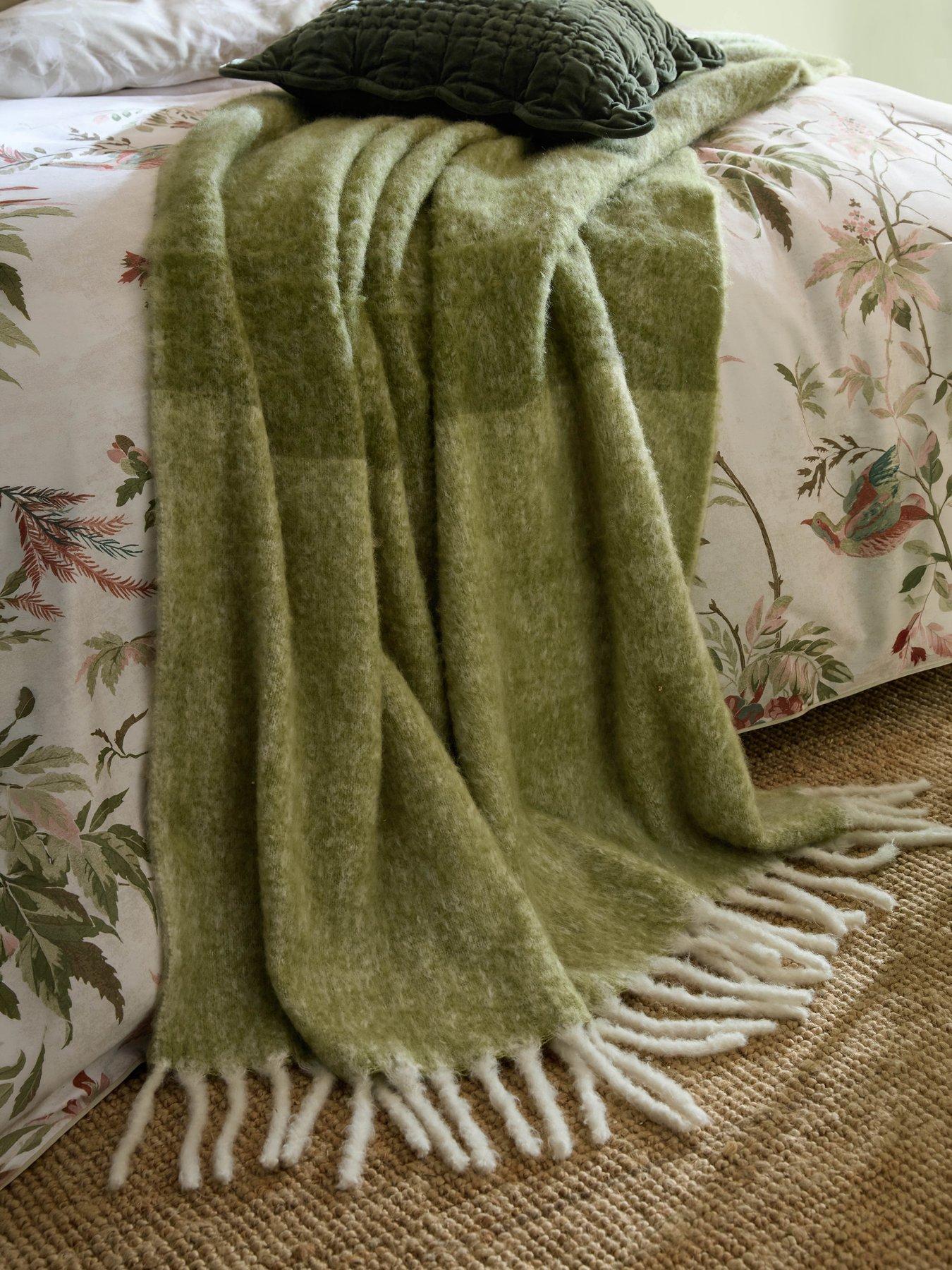 Laura Ashley Bronwen 130X170cm Throw