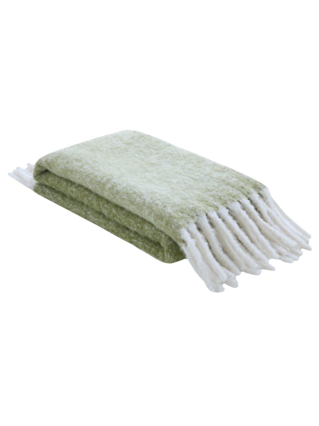 Image 3 of 5 of Laura Ashley Bronwen 130x170cm Throw Olive