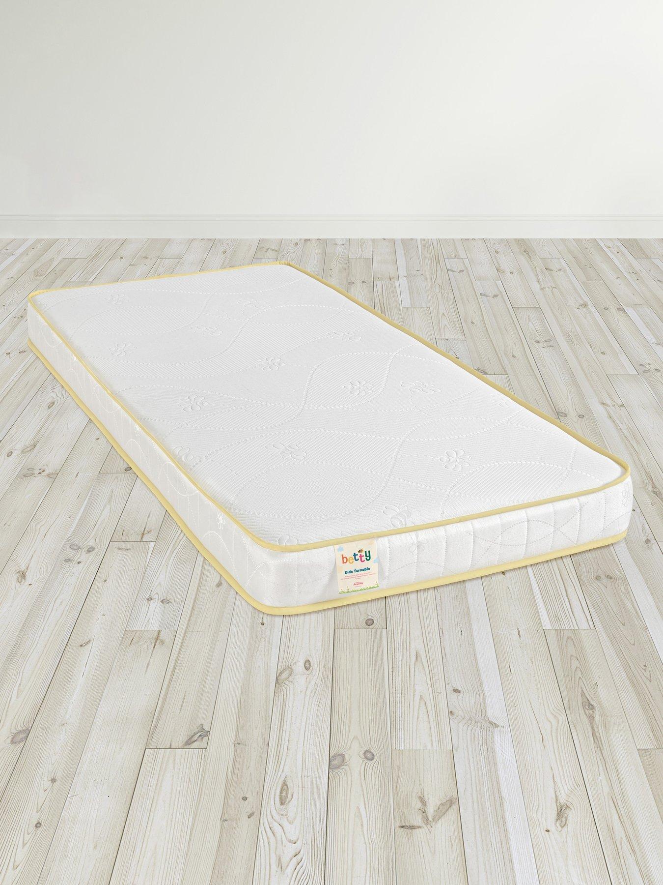 airsprung-betty-guest-bed-with-mattressesoutfit