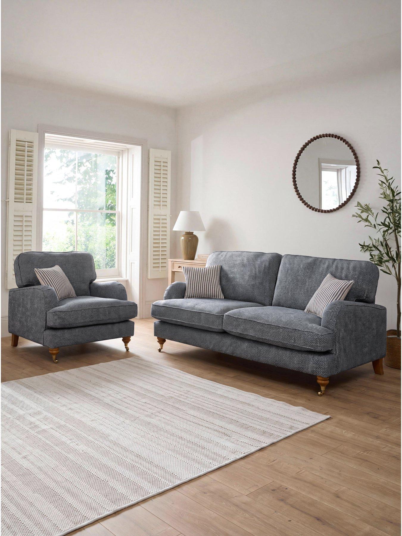 The Very Collection Bay Plain 3 + Chair