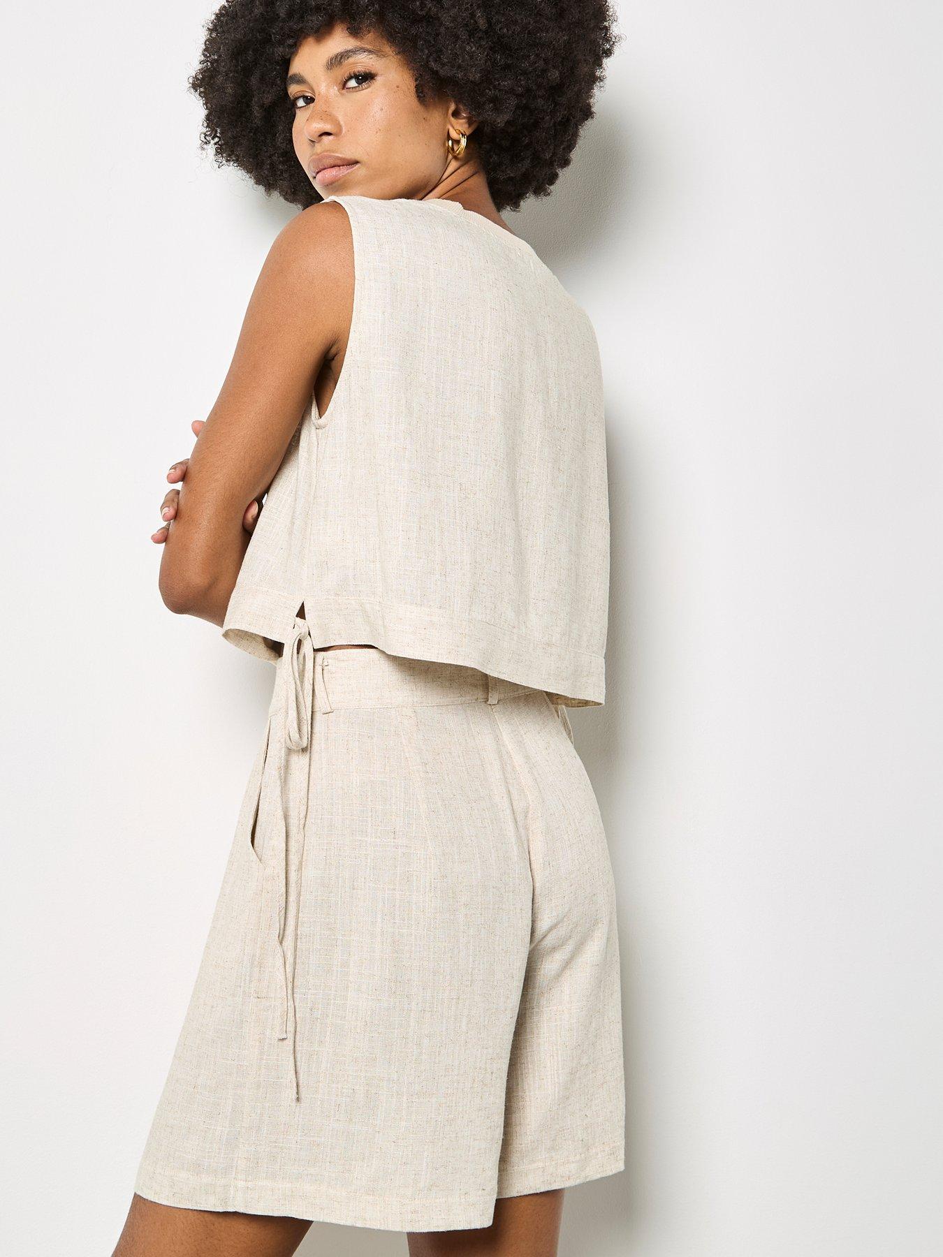 Image 4 of 5 of Apricot Pleated Detail Short