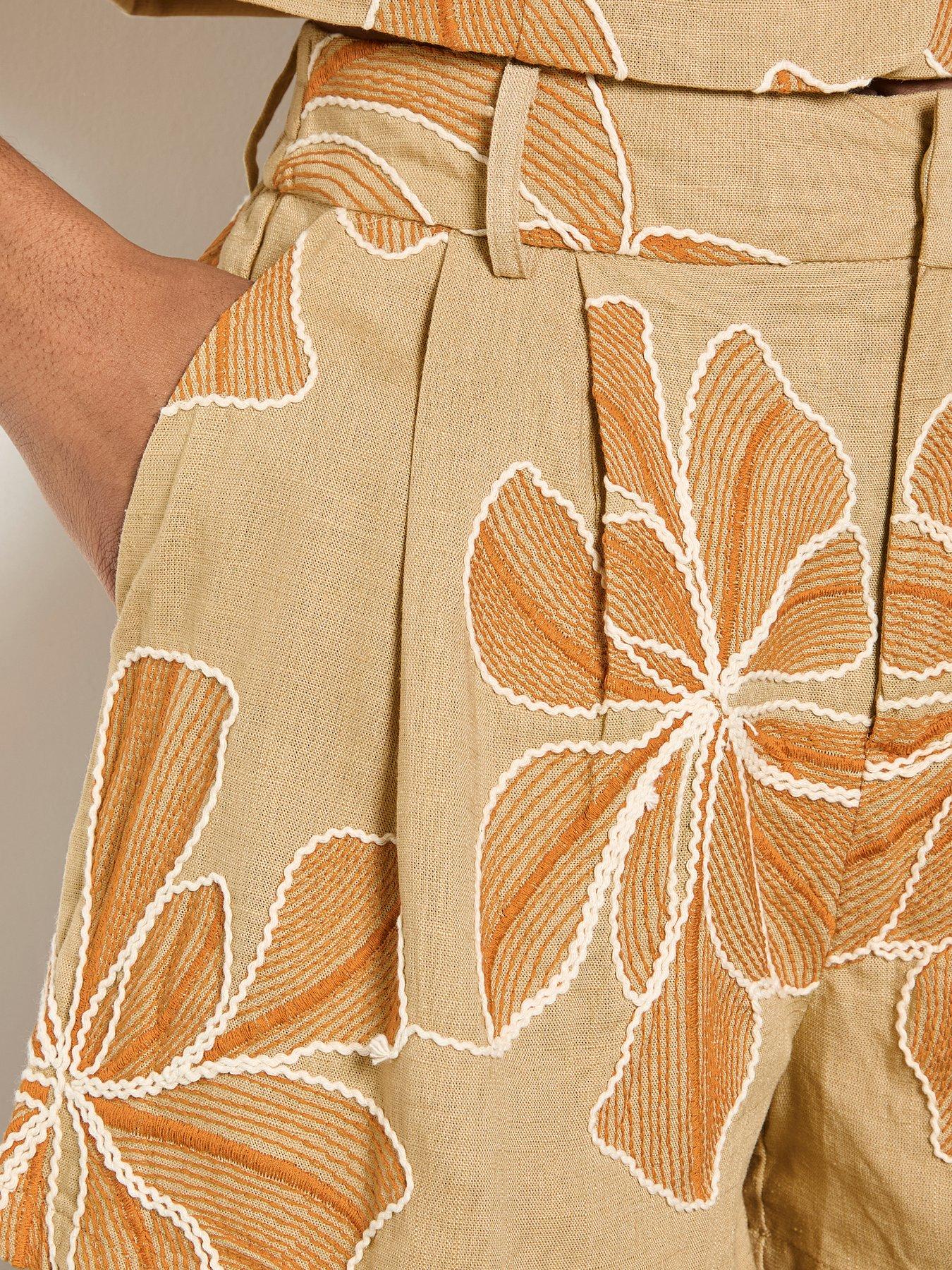 Image 4 of 5 of Apricot Embr Big Flower Tailored Shorts