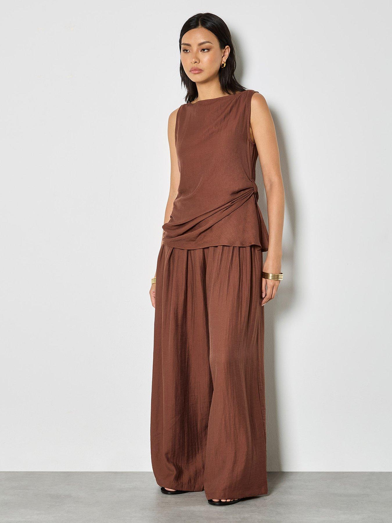 Image 5 of 5 of Apricot 3 Pleat Twill Wide Leg Trousers - Brown