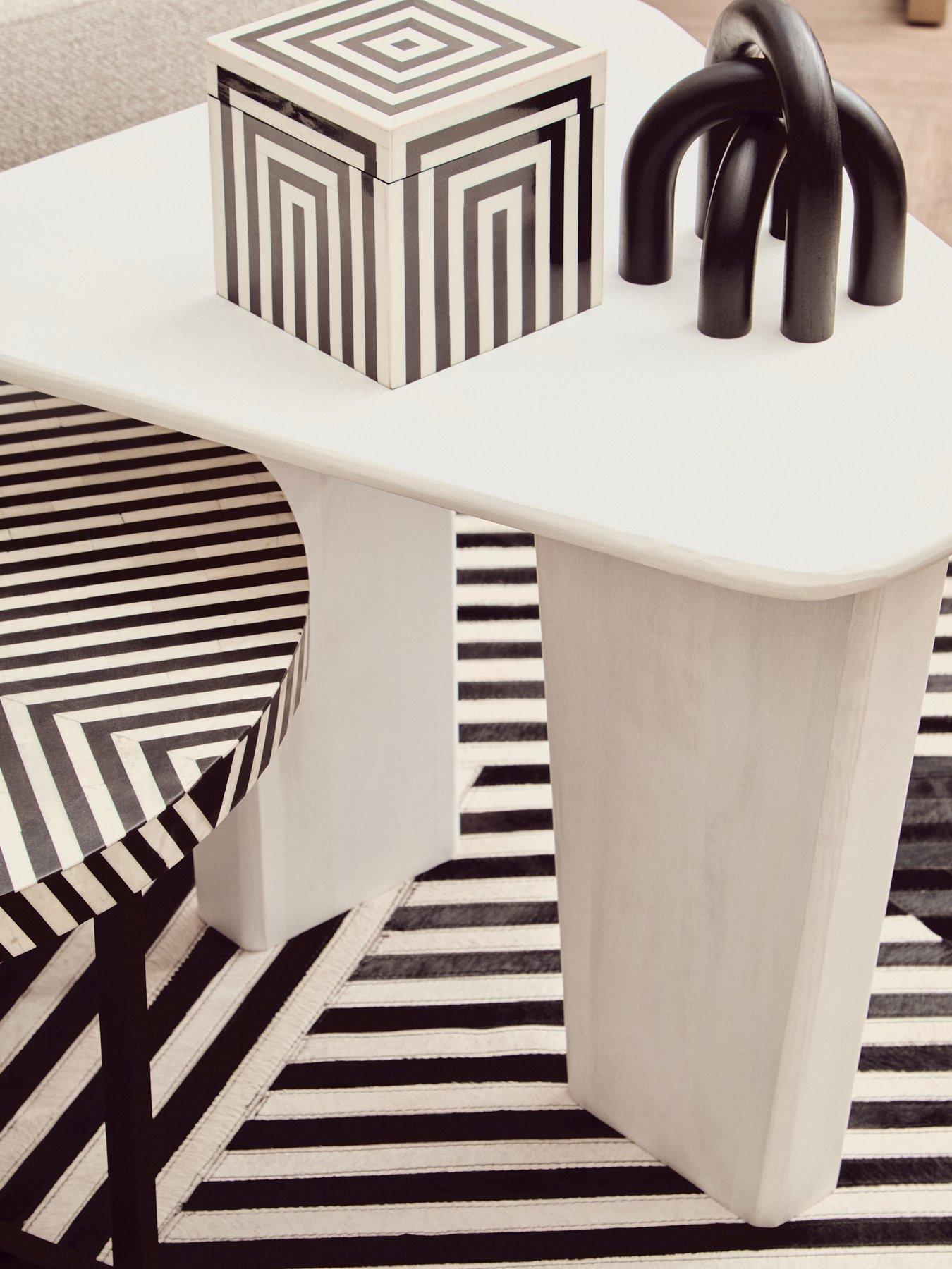 premier-housewares-walsa-mango-wood-coffee-tabledetail