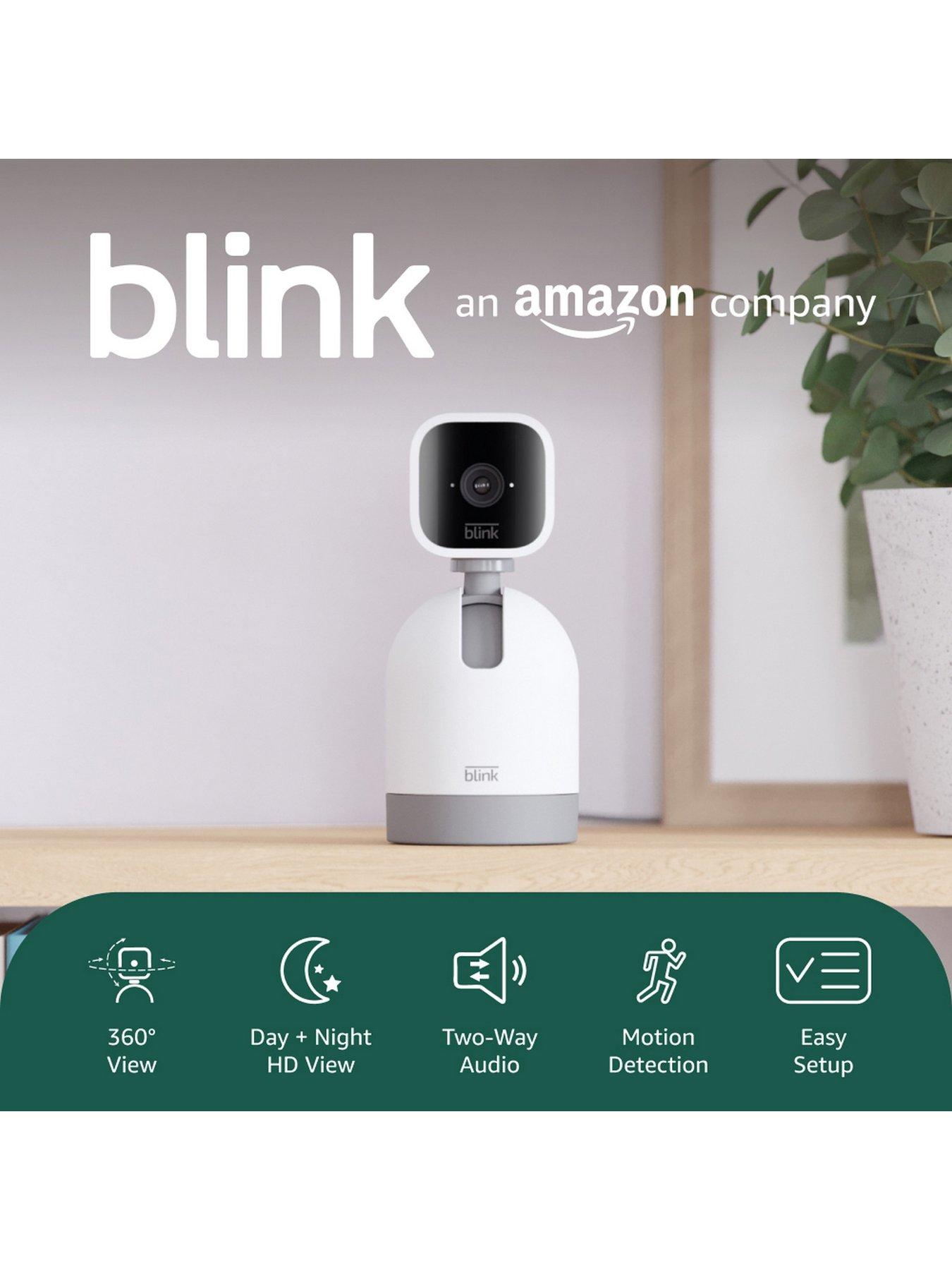 blink-mini-pan-tilt-hd-camera-amp-outdoor-4-security-camera-bundlestillFront