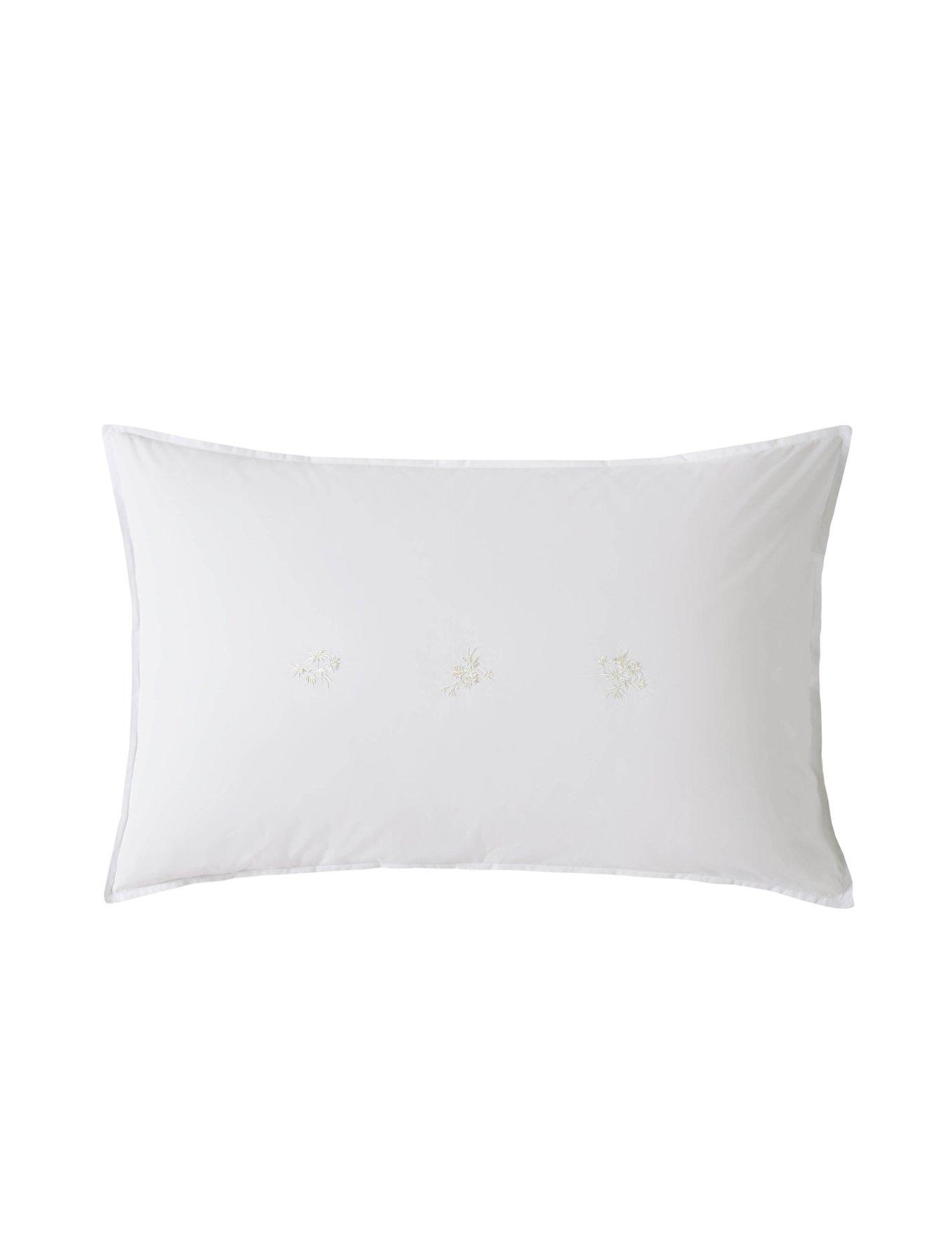 Image 3 of 6 of Laura Ashley Keeleigh Posy Quilt Set White