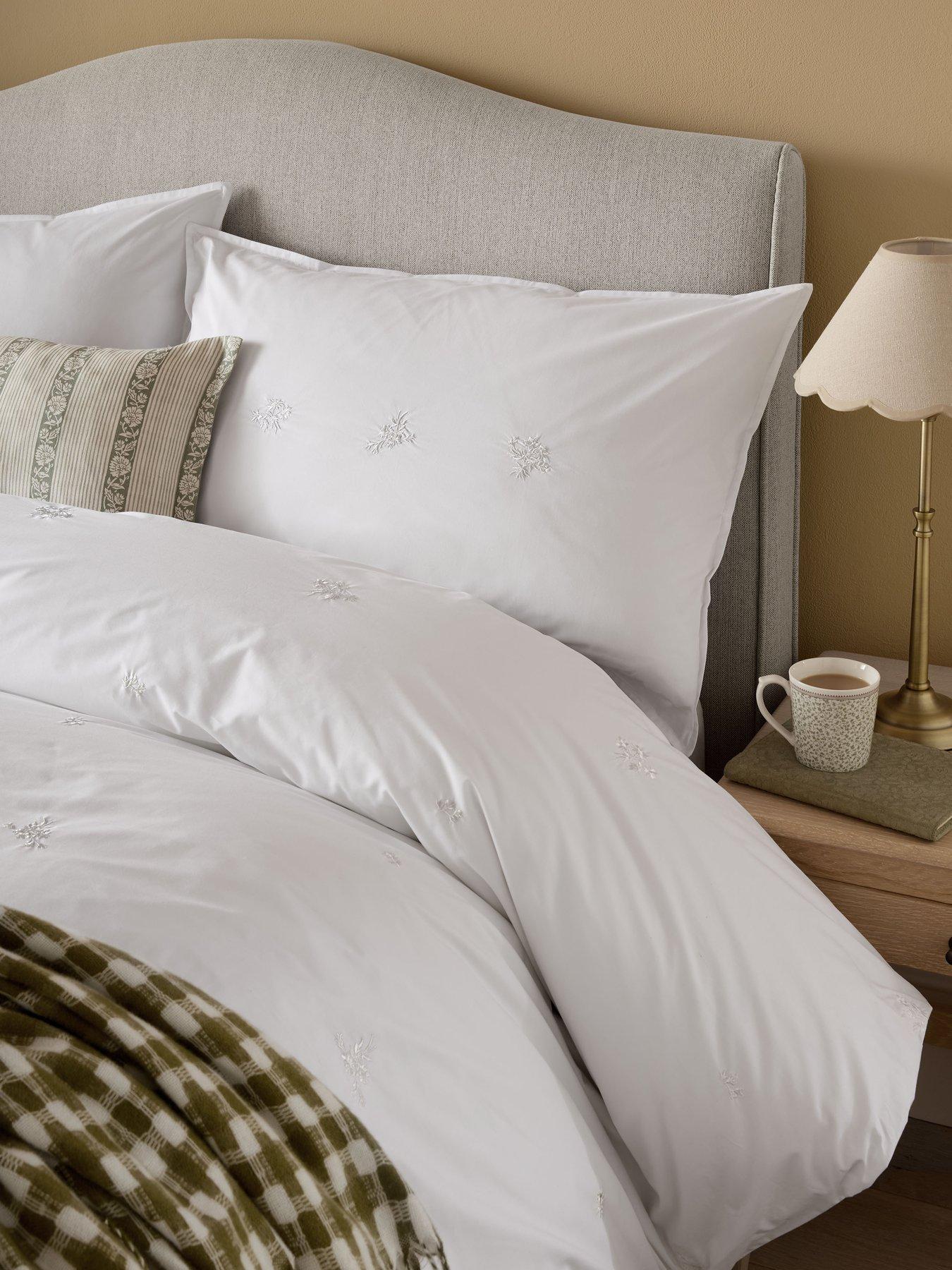 Image 6 of 6 of Laura Ashley Keeleigh Posy Quilt Set White