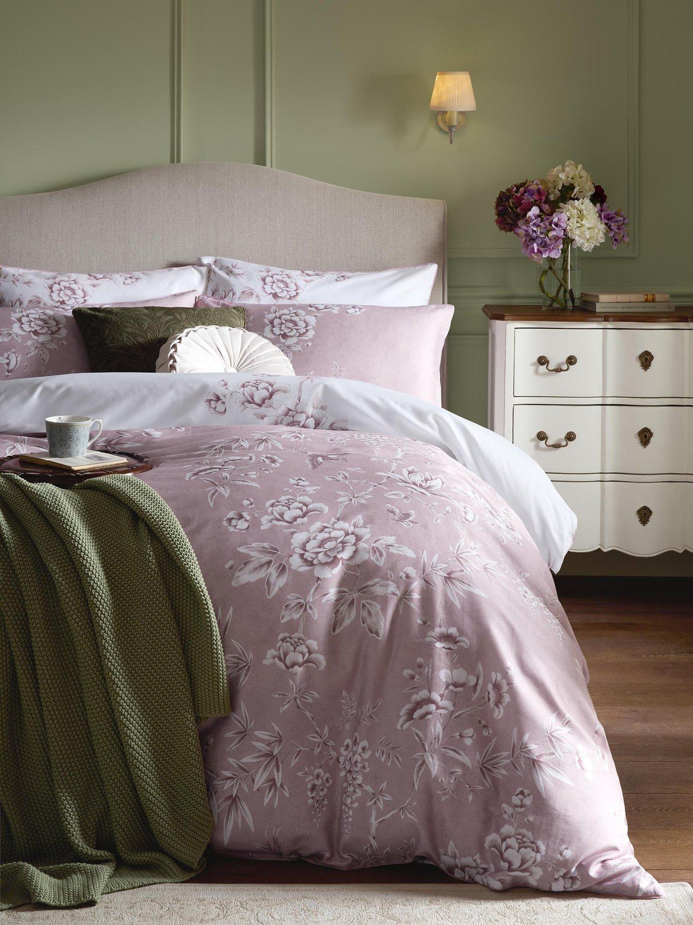 Laura Ashley Rowsham Garden Quilt Set Dark Blush
