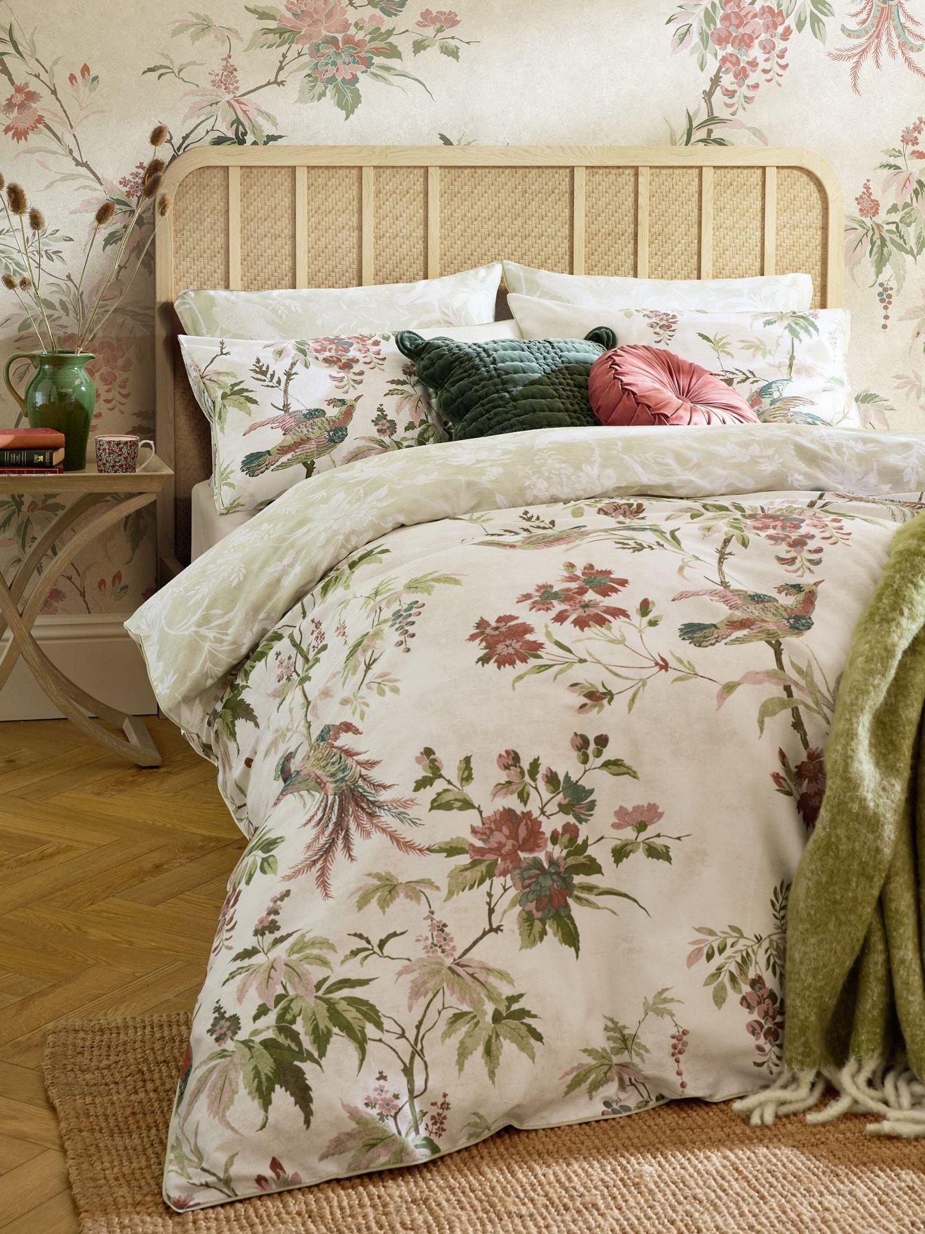 Laura Ashley Attleton Quilt Set Sage