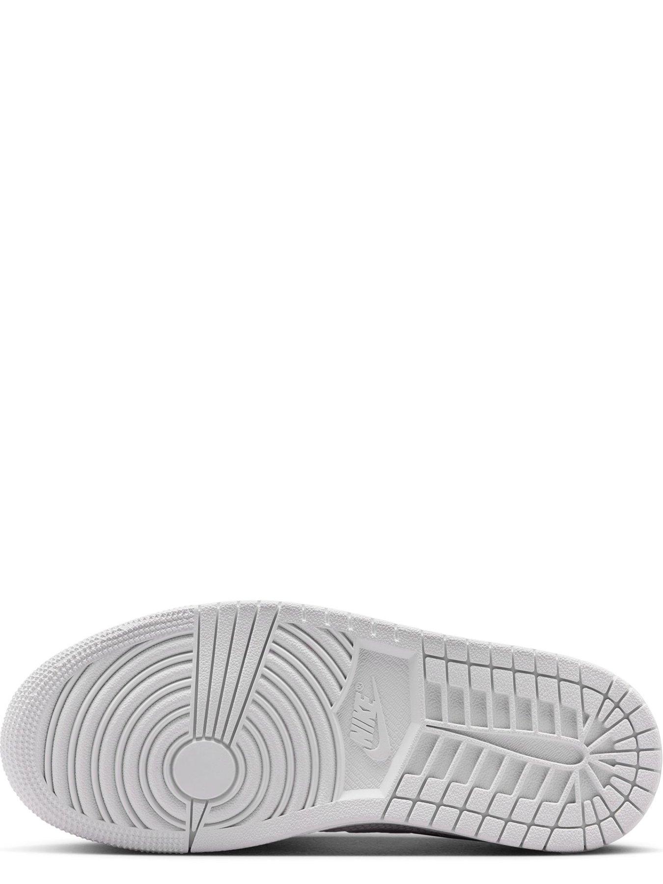 Image 5 of 7 of Jordan Nike Big Kids Jordan Access Court Low Lace-Up Trainers - White