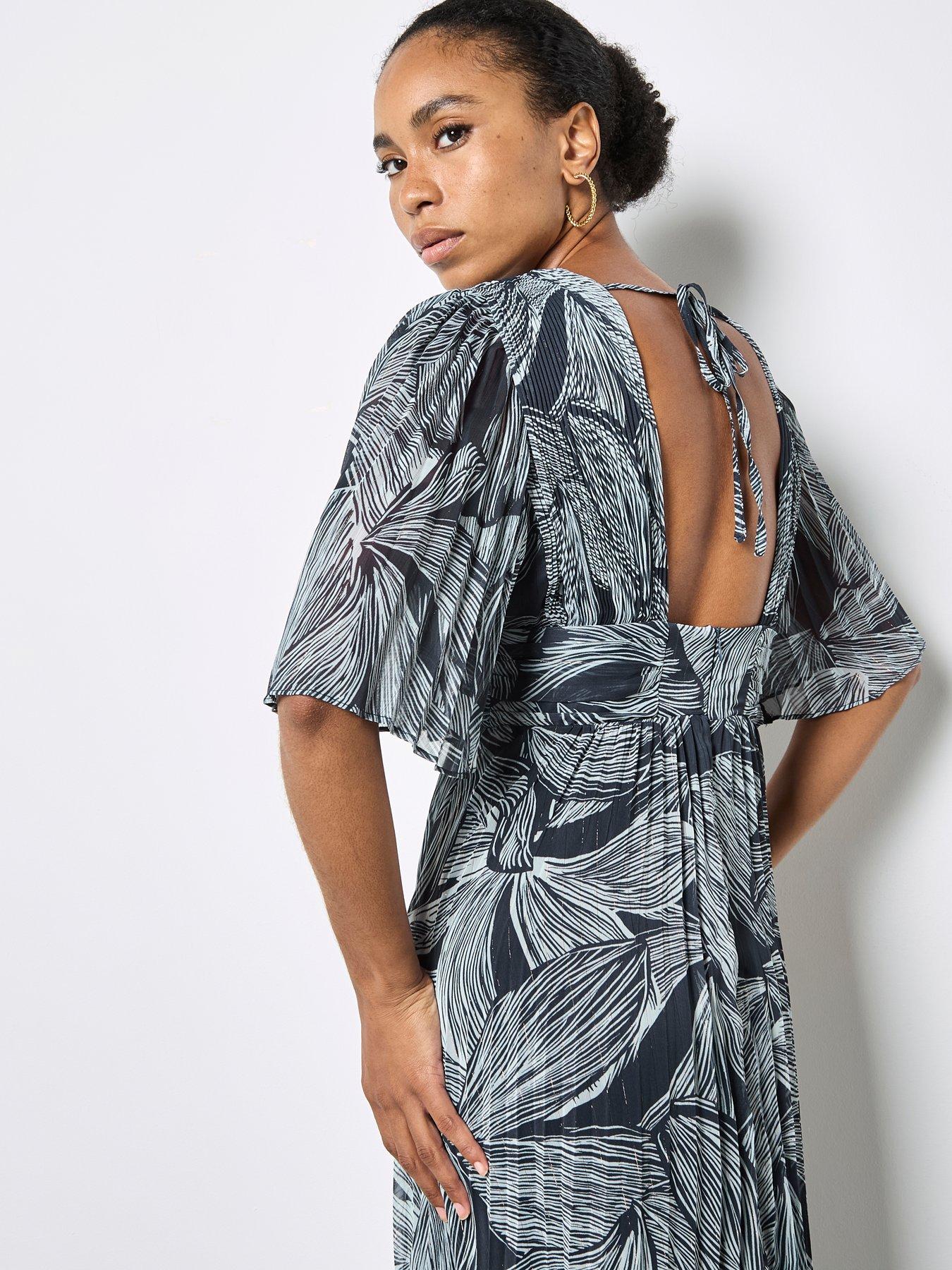 Image 2 of 4 of Apricot Apricot Floral Chiffon Pleat Maxi Drss
